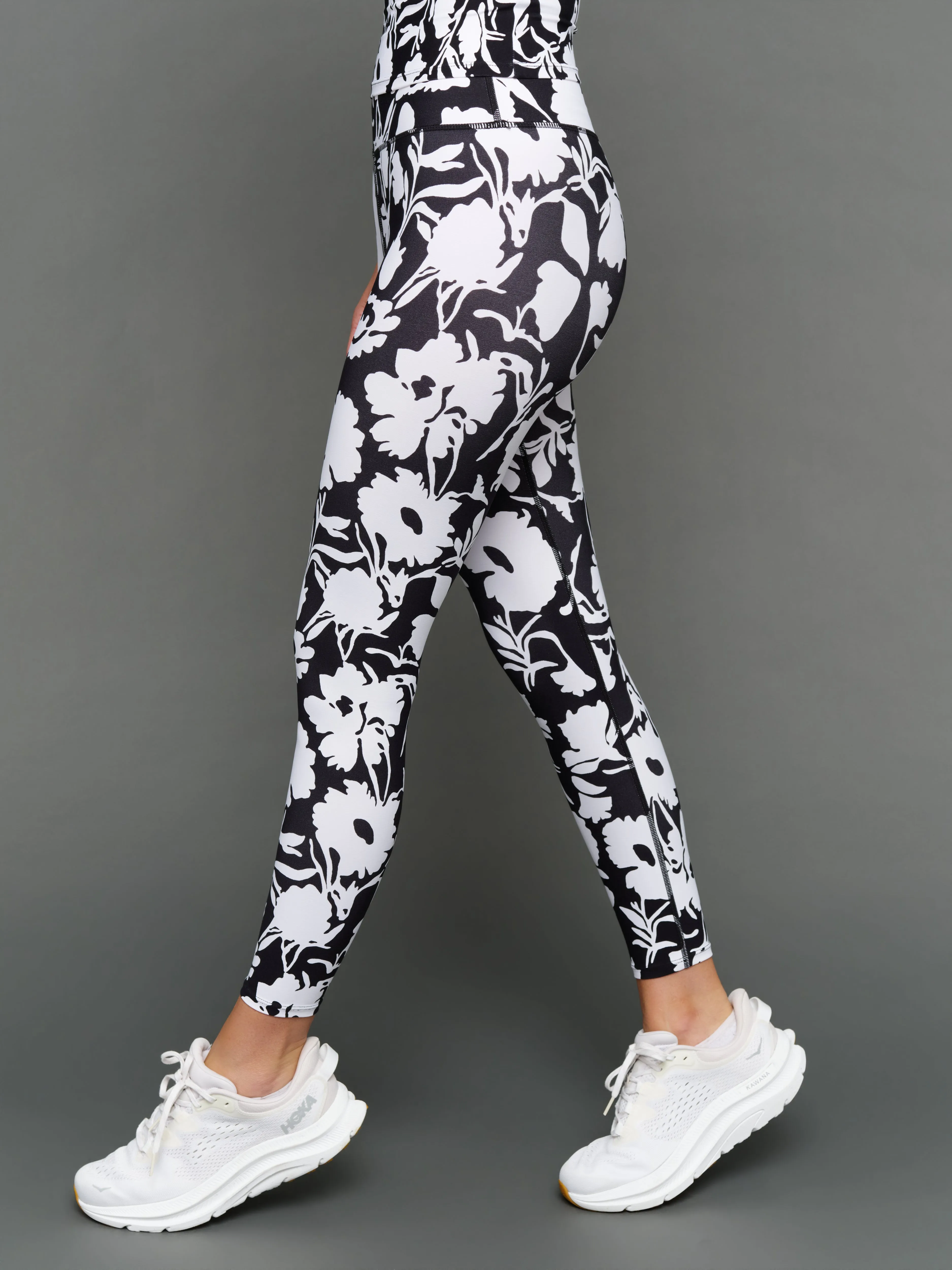 Floral Print Legging in Melt - Floral Print sold by Carbon38 product image thumbnail 4