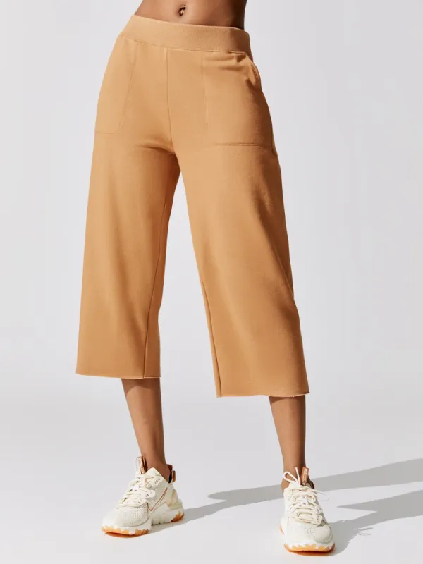 Nike Yoga Luxe Women's Cropped Fleece Pants - Praline/Shimmer sold by Carbon38