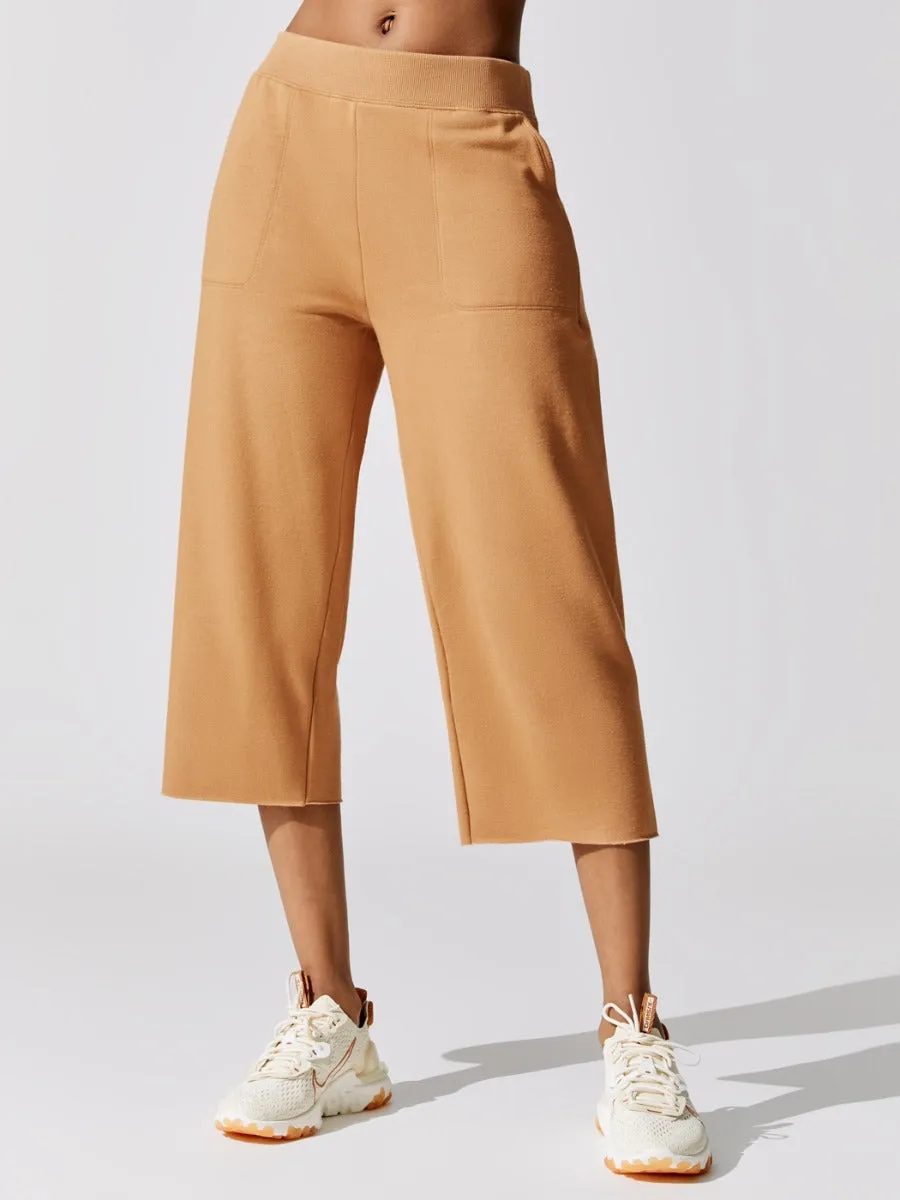 Nike Yoga Luxe Women's Cropped Fleece Pants - Praline/Shimmer sold by Carbon38