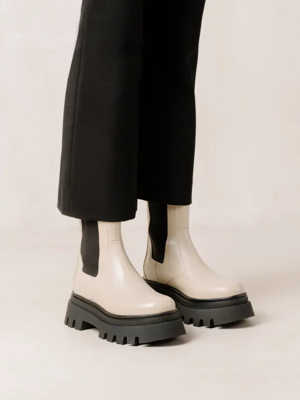 ALL ROUNDER - STONE BEIGE sold by Carbon38