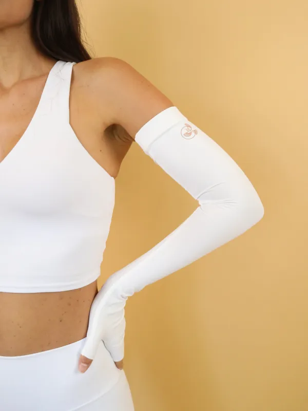 Driving Gloves - White sold by Carbon38