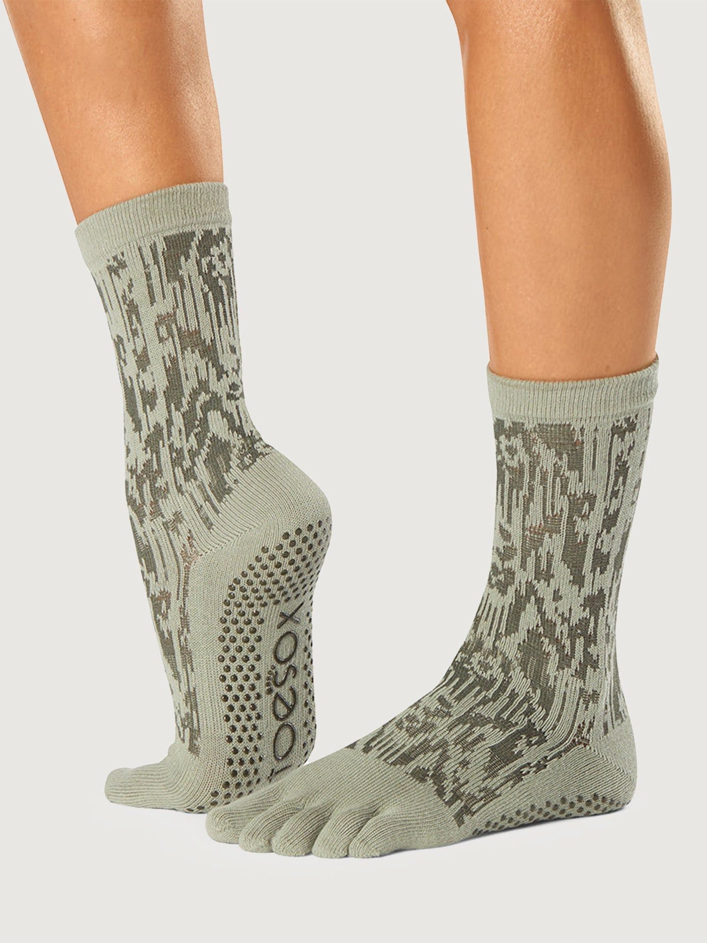 Full Toe Crew Grip Socks sold by Carbon38 product image thumbnail 3