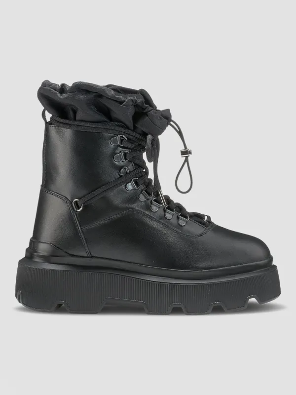 Endurance Hike - Black sold by Carbon38