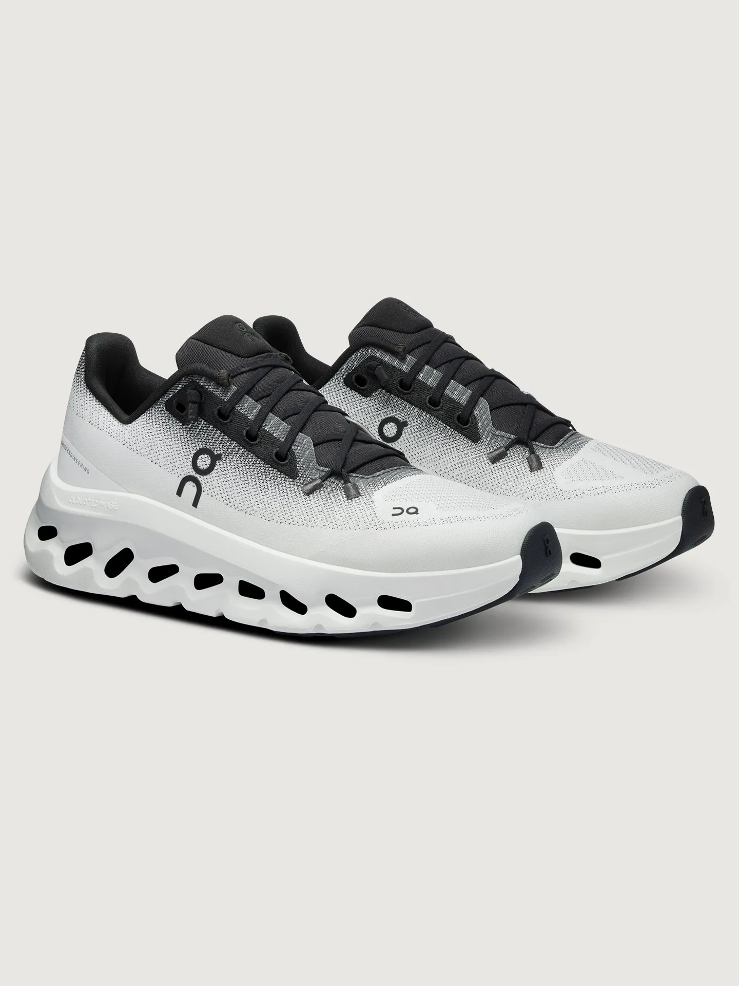 Cloudtilt - Black | Ivory sold by Carbon38 product image thumbnail 3