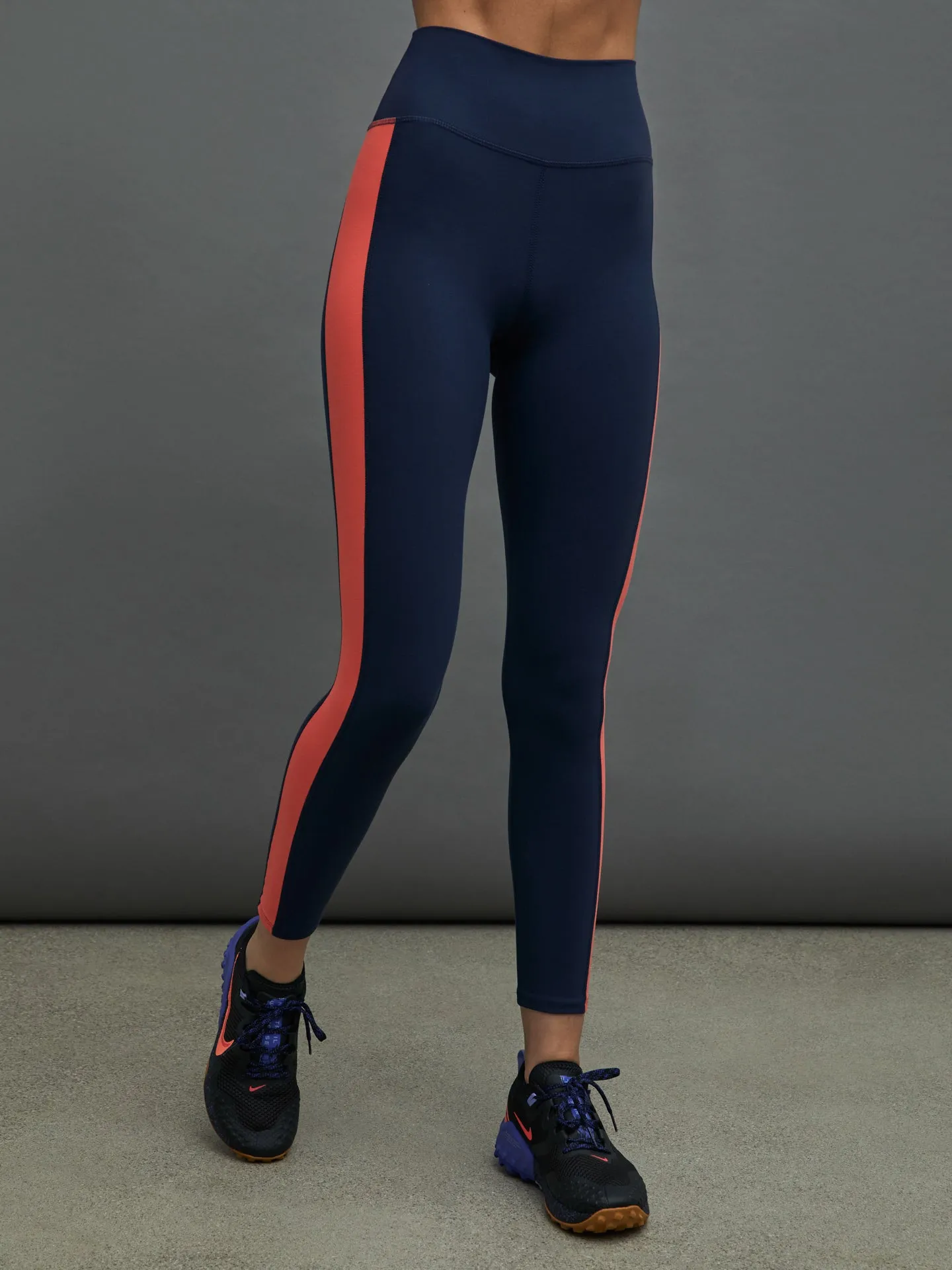COLORBLOCK LEGGING - CORE NAVY/ CAYENNE sold by Carbon38 product image thumbnail 3
