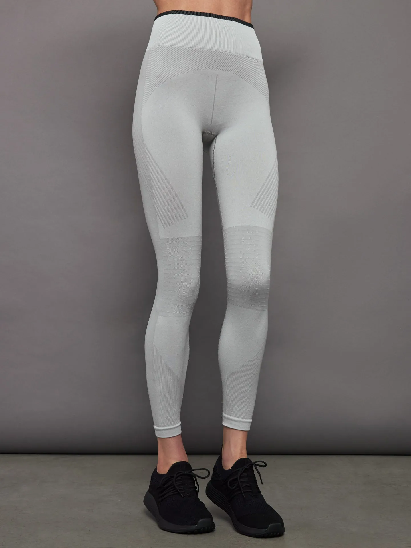 TrueStrength Seamless Yoga 7/8 Tight - MGH SOLID GREY/WHITE-BLACK sold by Carbon38