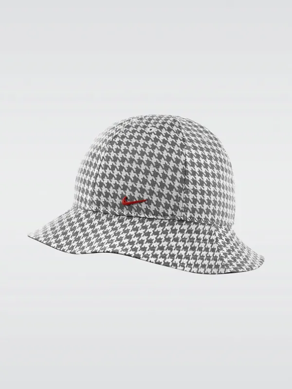 Sportswear Icon Clash Bucket Hat - Black-White made by Nike