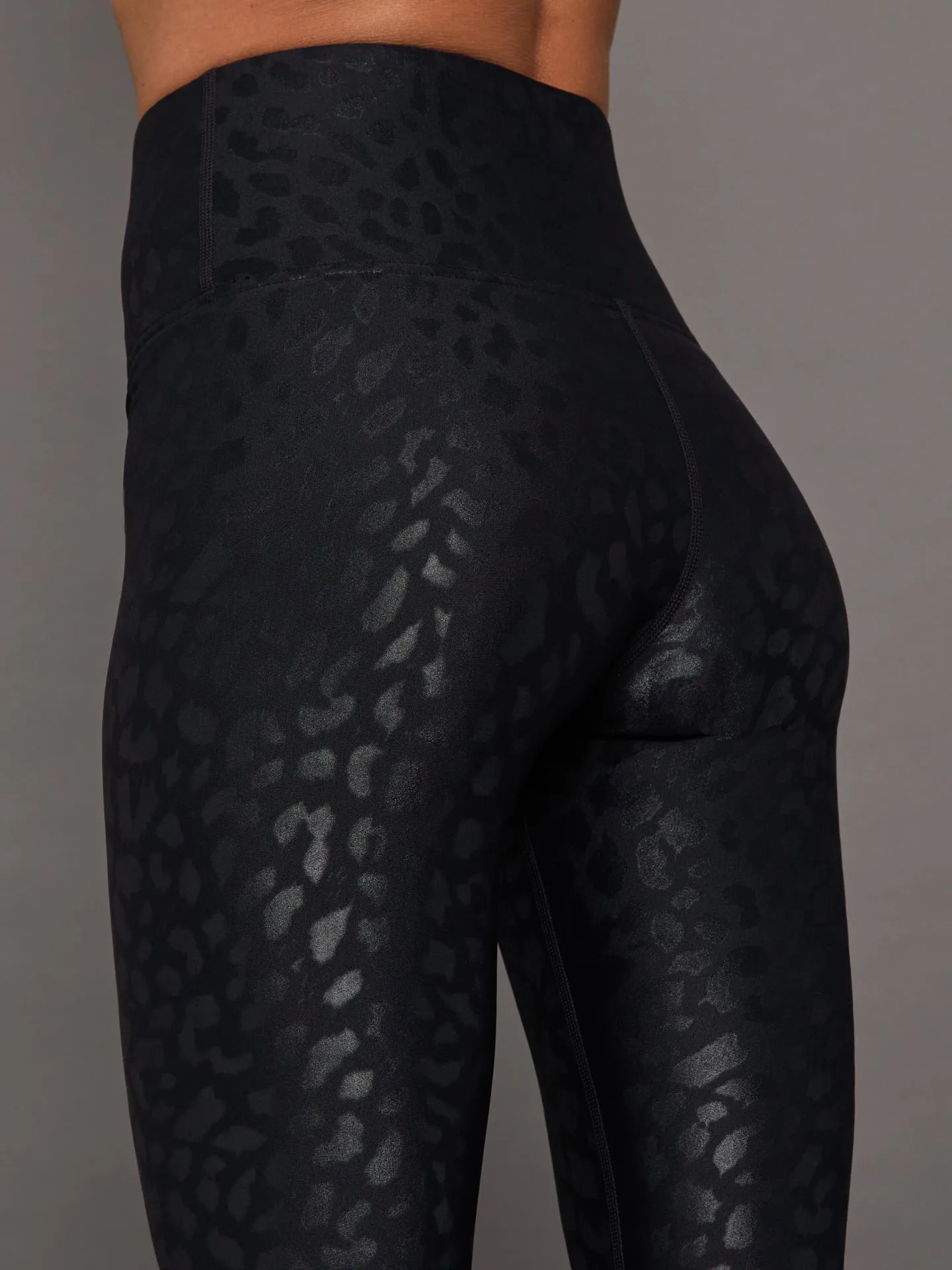 High Rise 7/8 Legging in Leopard Takara Shine - Black sold by Carbon38 product image thumbnail 3