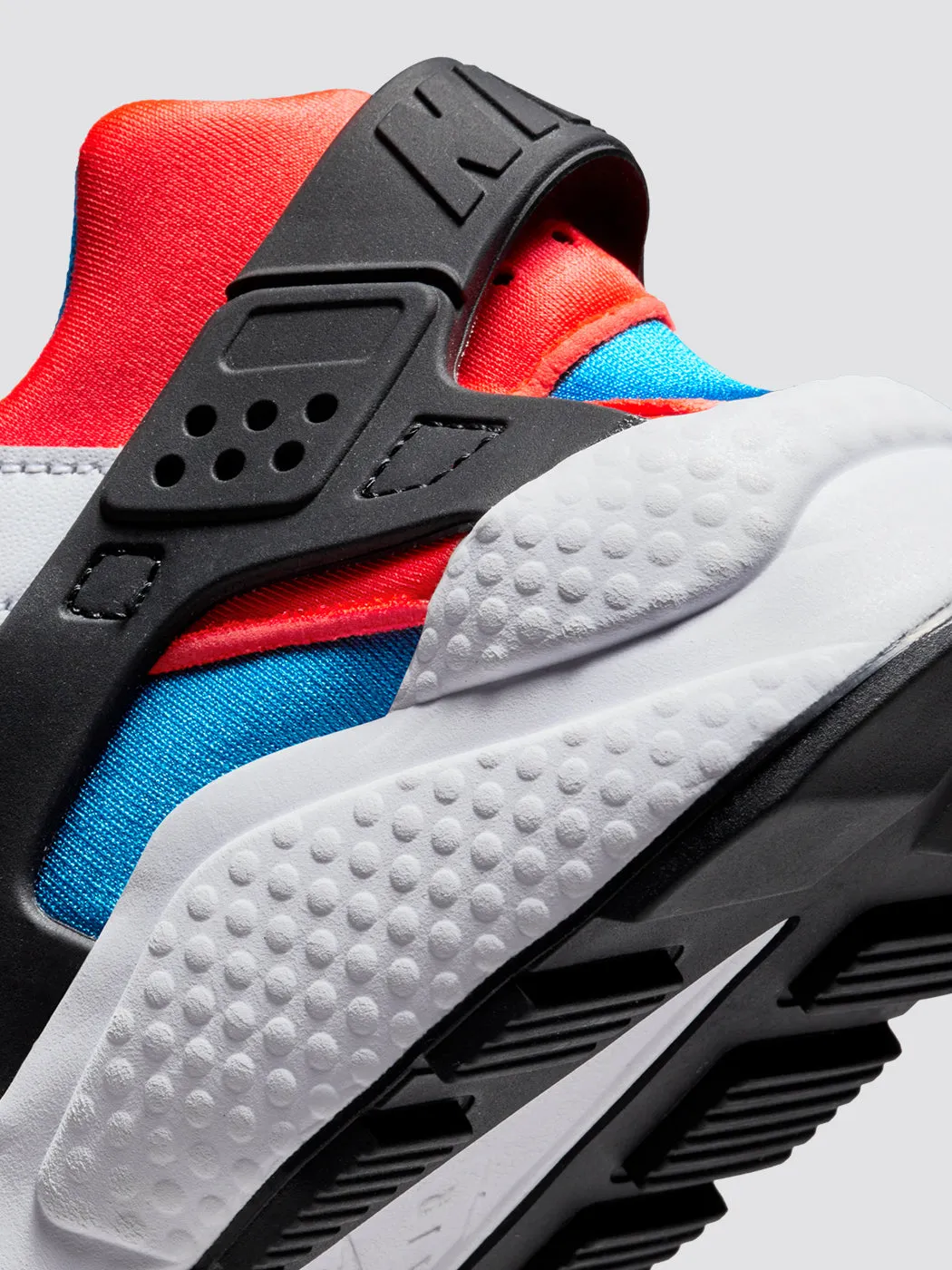 W NIKE AIR HUARACHE - White/Black-Bright Crimson-Photo Blue sold by Carbon38 product image thumbnail 4