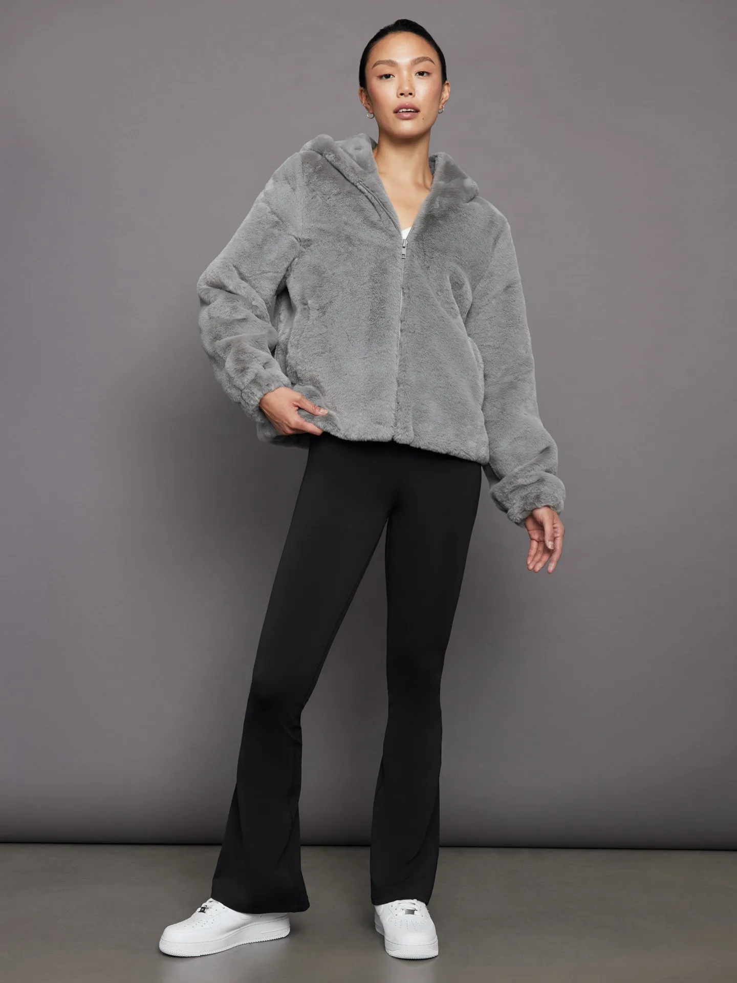 Luz - Smoke sold by Carbon38 product image thumbnail 4