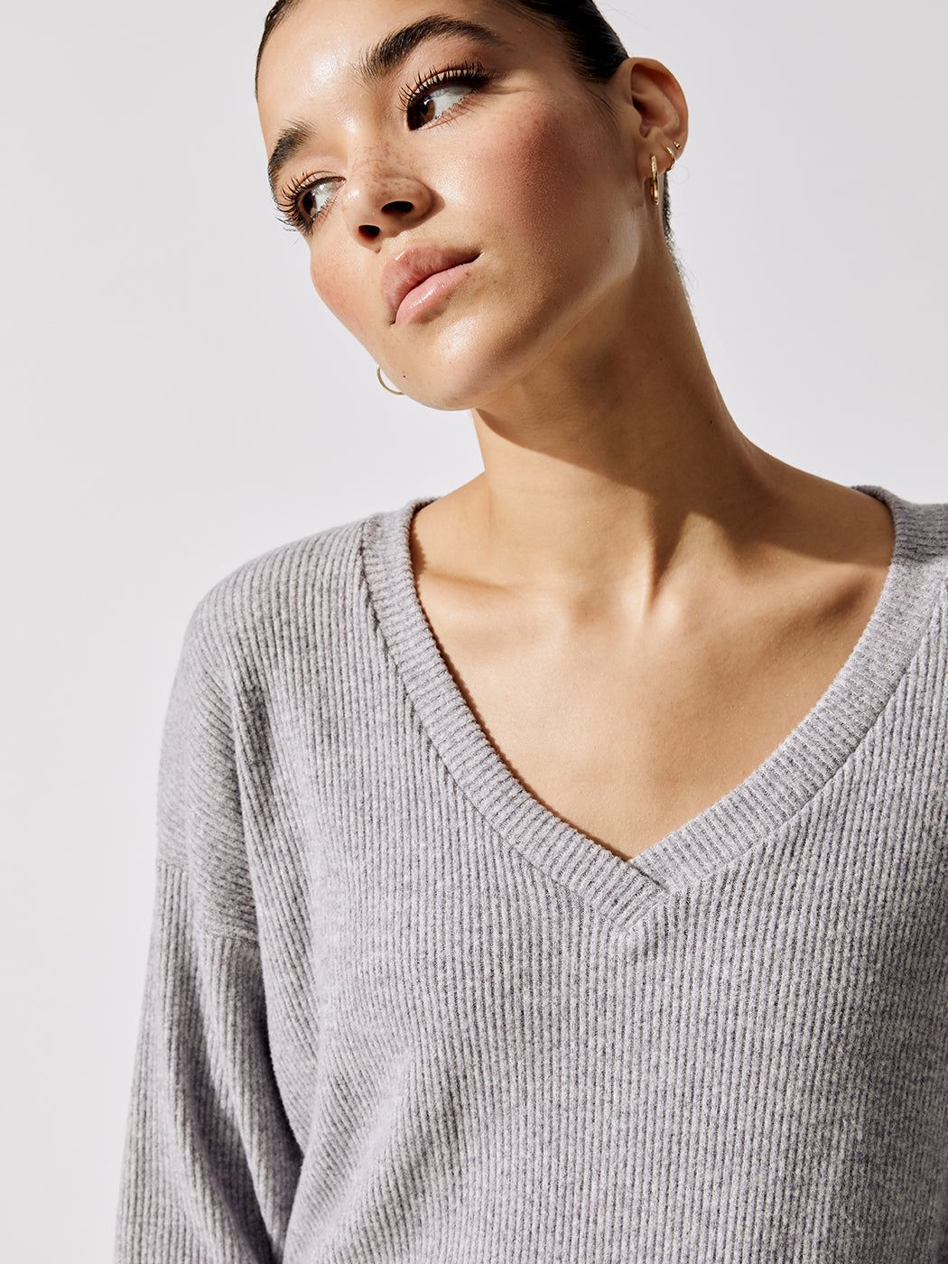 Brushed Ribbed Top With Side Slits - Heather Grey sold by Carbon38 product image thumbnail 4