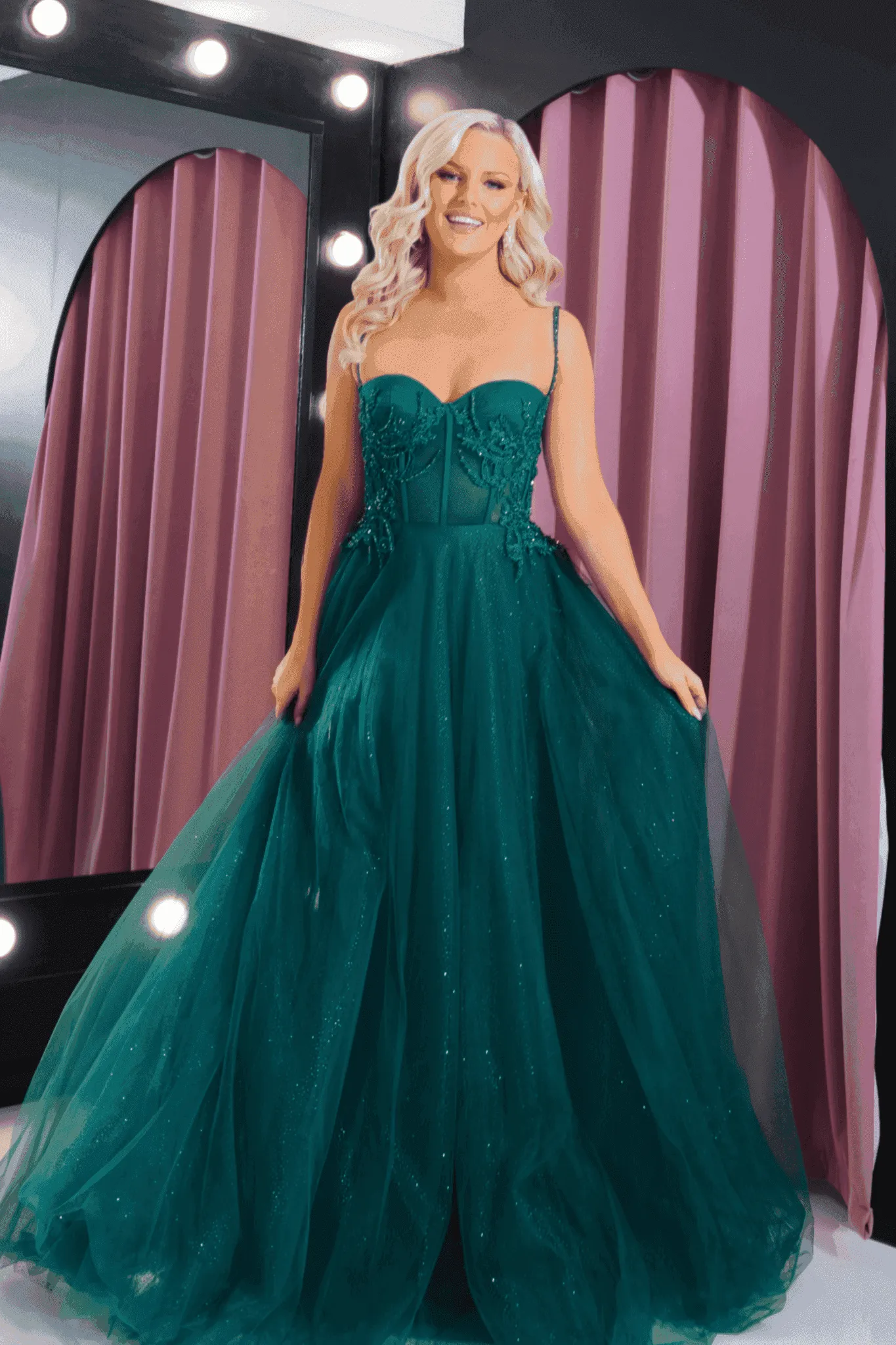 Lulu - Red Tulle Full Skirted Prom Dress - To The Nines sold by Cargo product image thumbnail 2