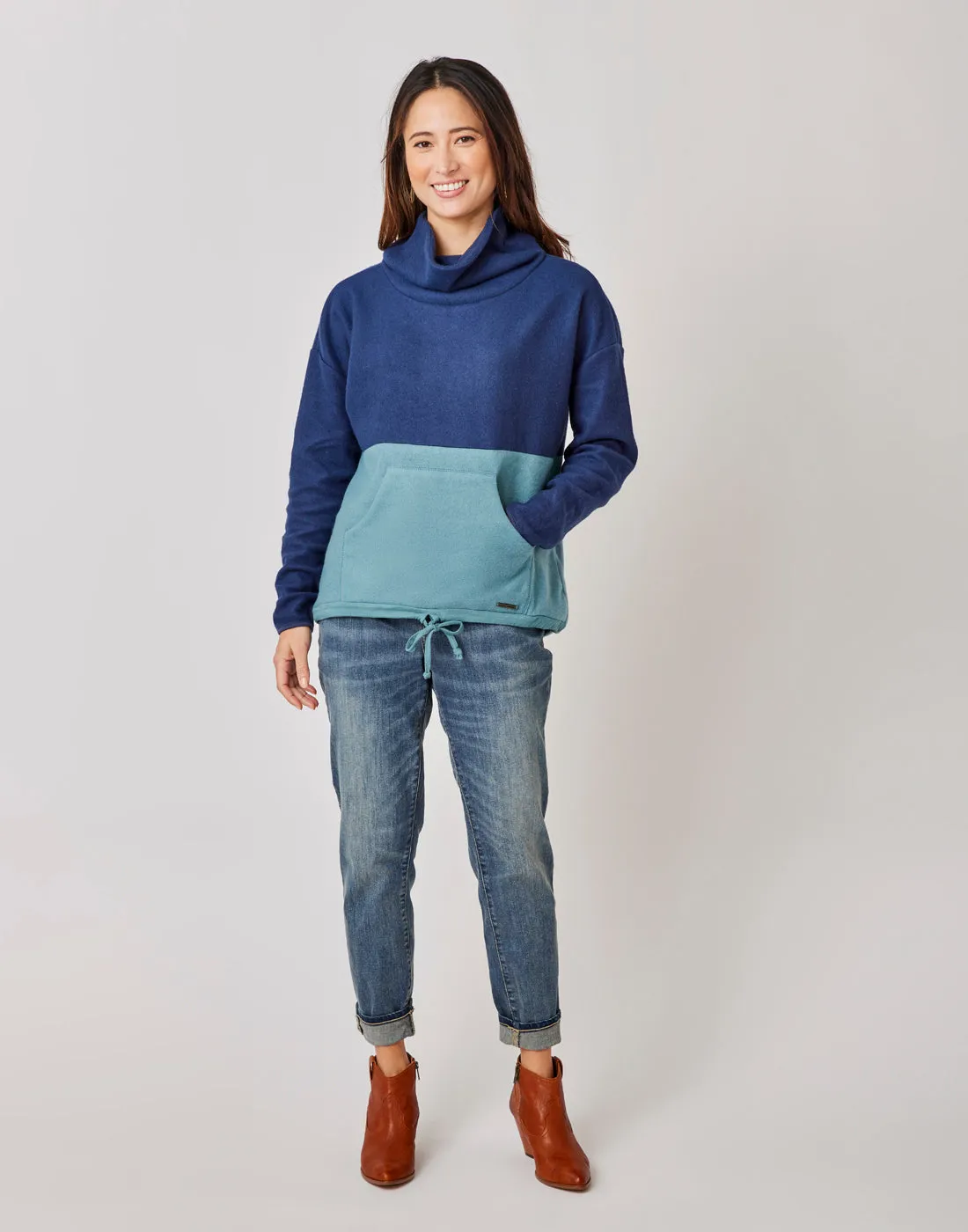 Rowayton Colorblock Cowl: Navy w. Hydro - FINAL SALE sold by Carve Designs product image thumbnail 2