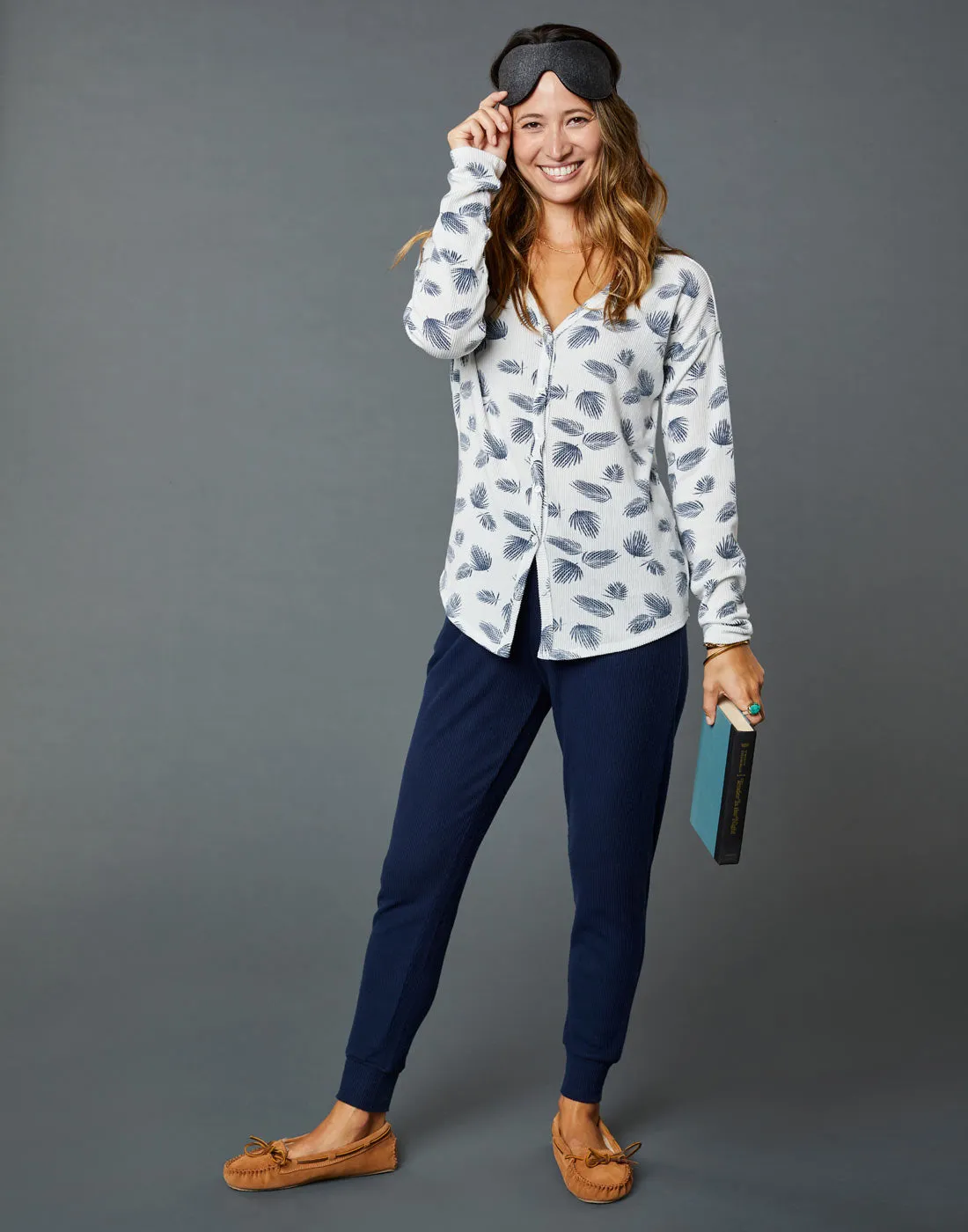 Garner Jogger: Navy Heather sold by Carve Designs product image thumbnail 4