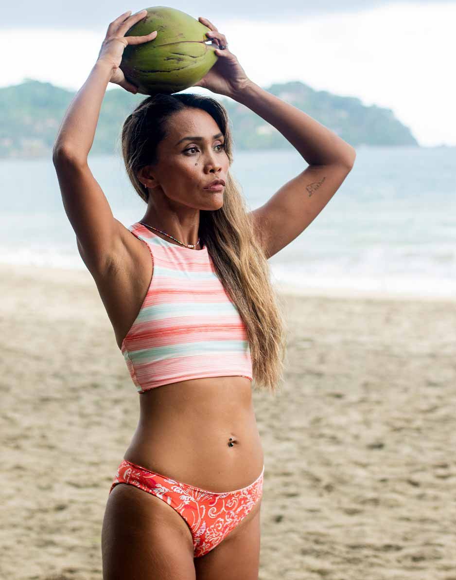 Sanitas Reversible Set sold by Carve Designs