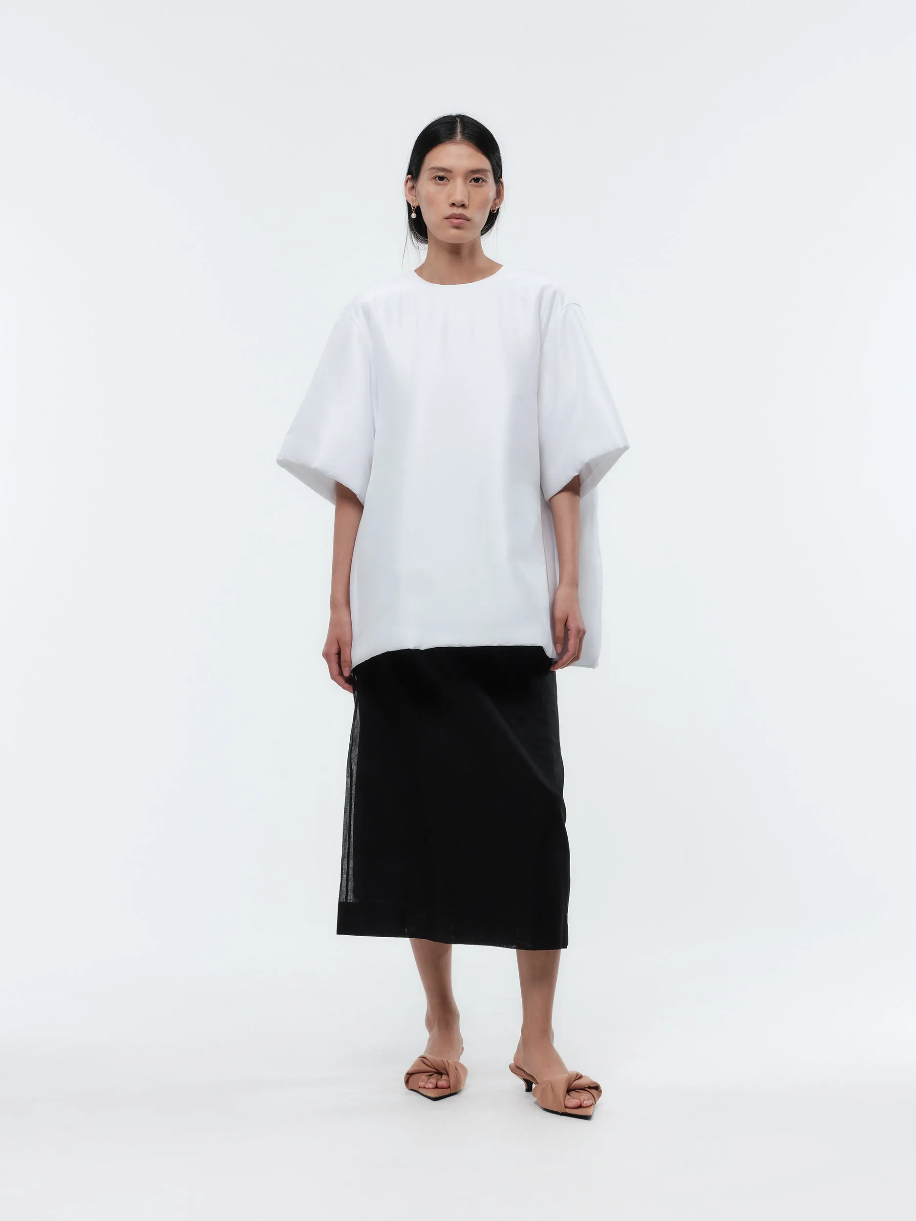 Blouse manches courtes ouatinée en soie technique sold by Carven