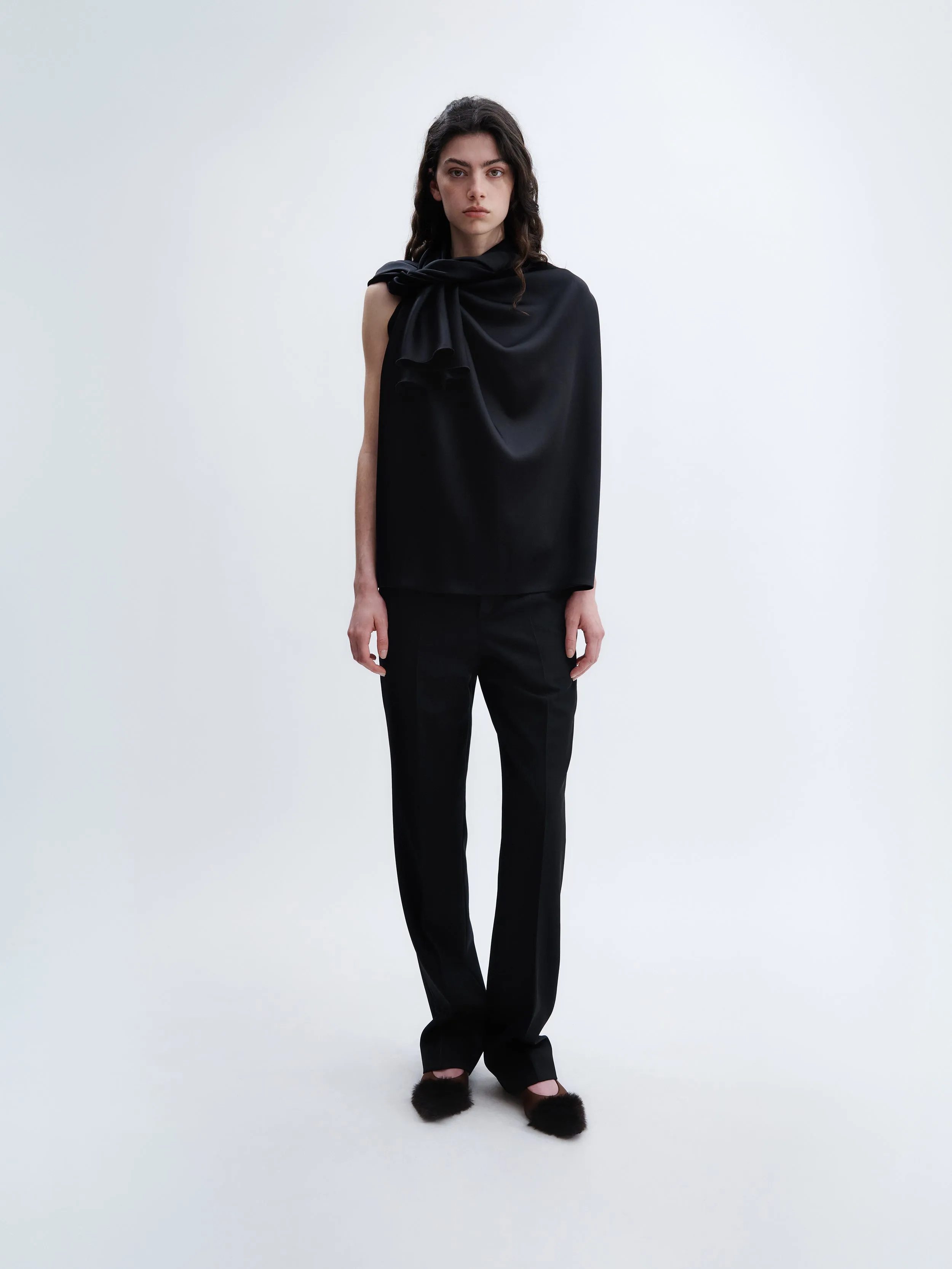 Top à col torsadé en satin double sold by Carven