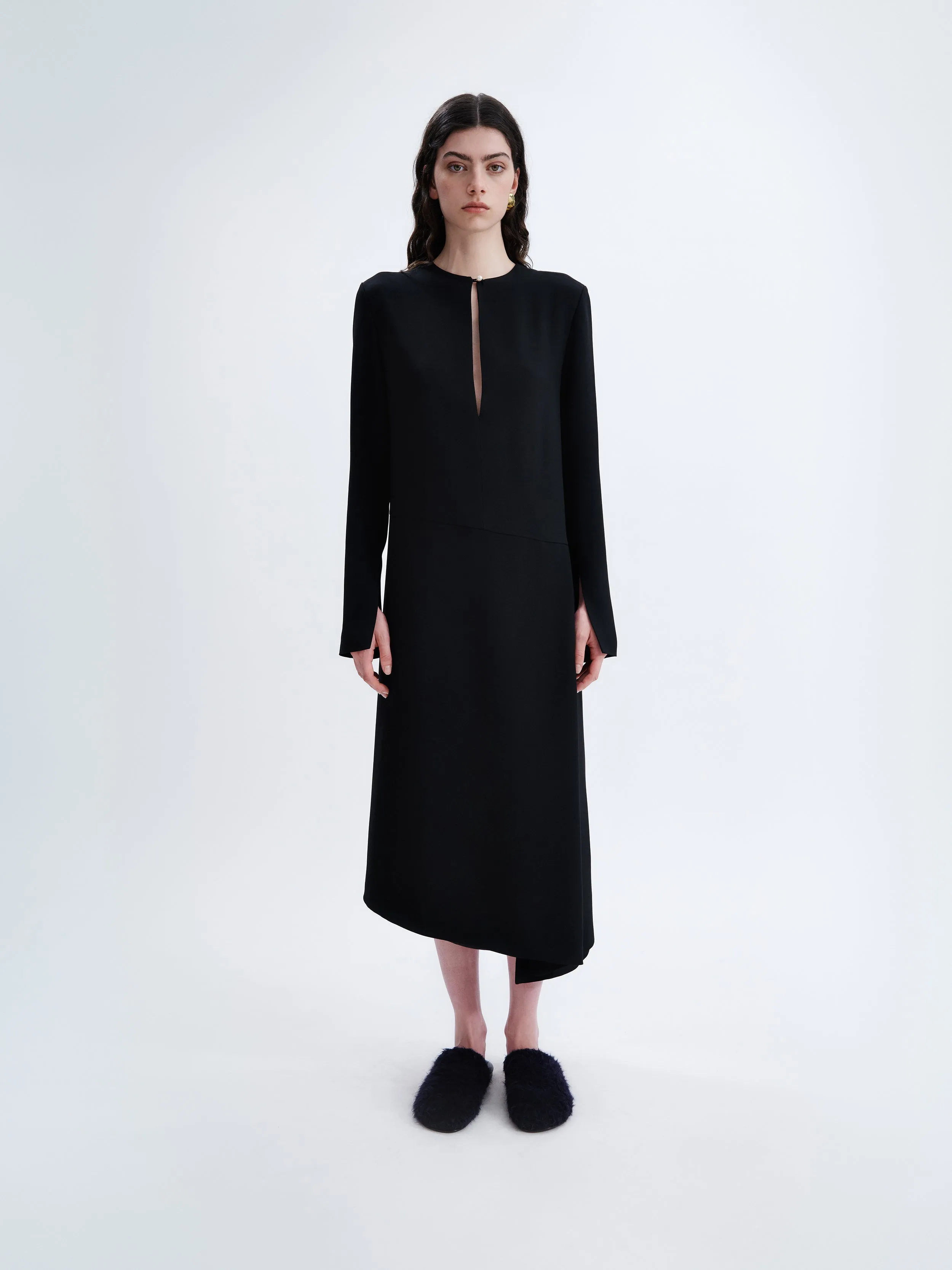 Robe asymétrique en cady sold by Carven