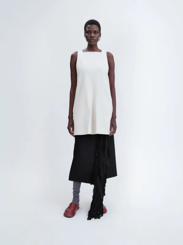 Robe courte chasuble en crêpe de laine made by Carven