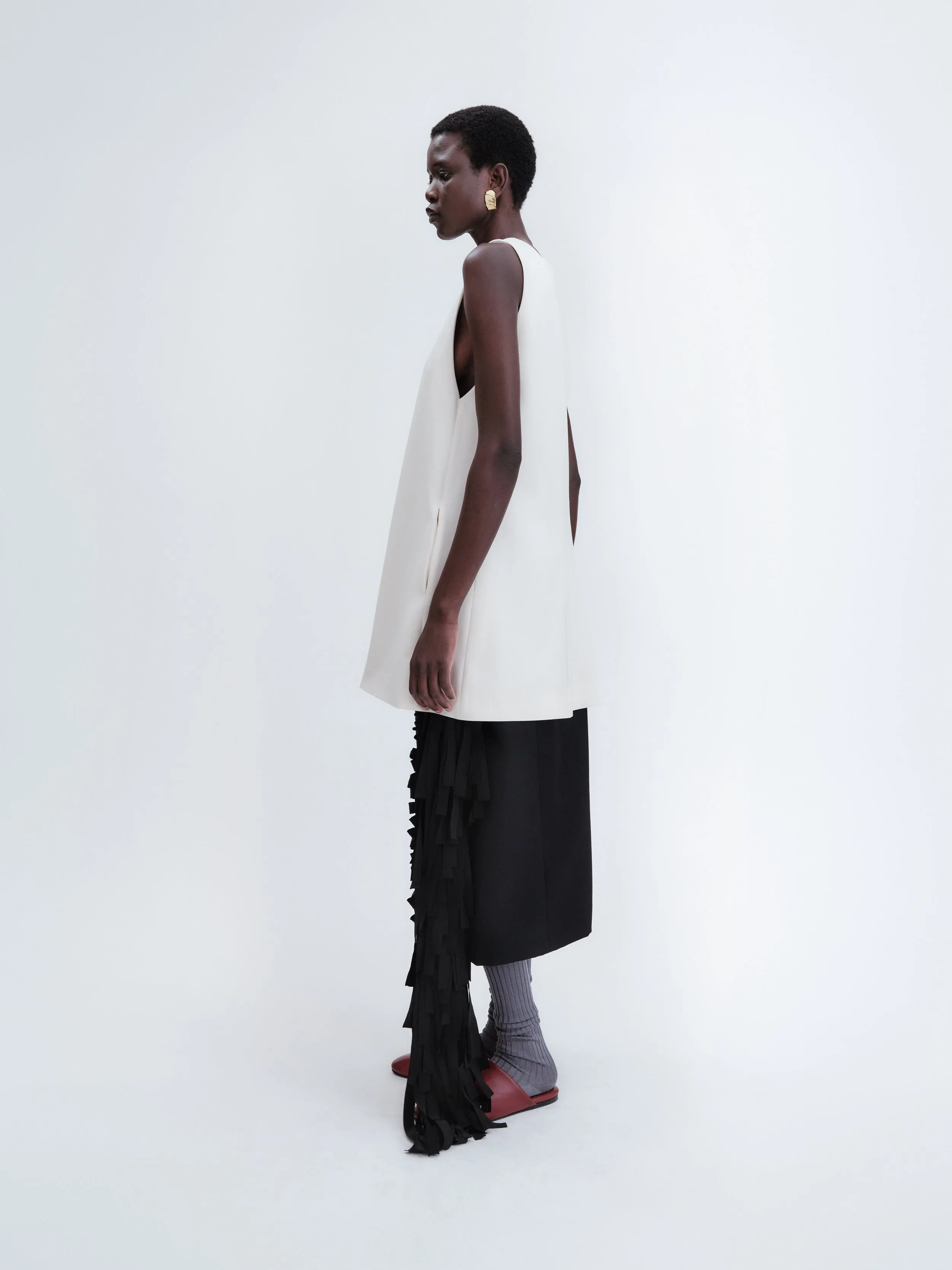 Robe courte chasuble en crêpe de laine sold by Carven product image thumbnail 3