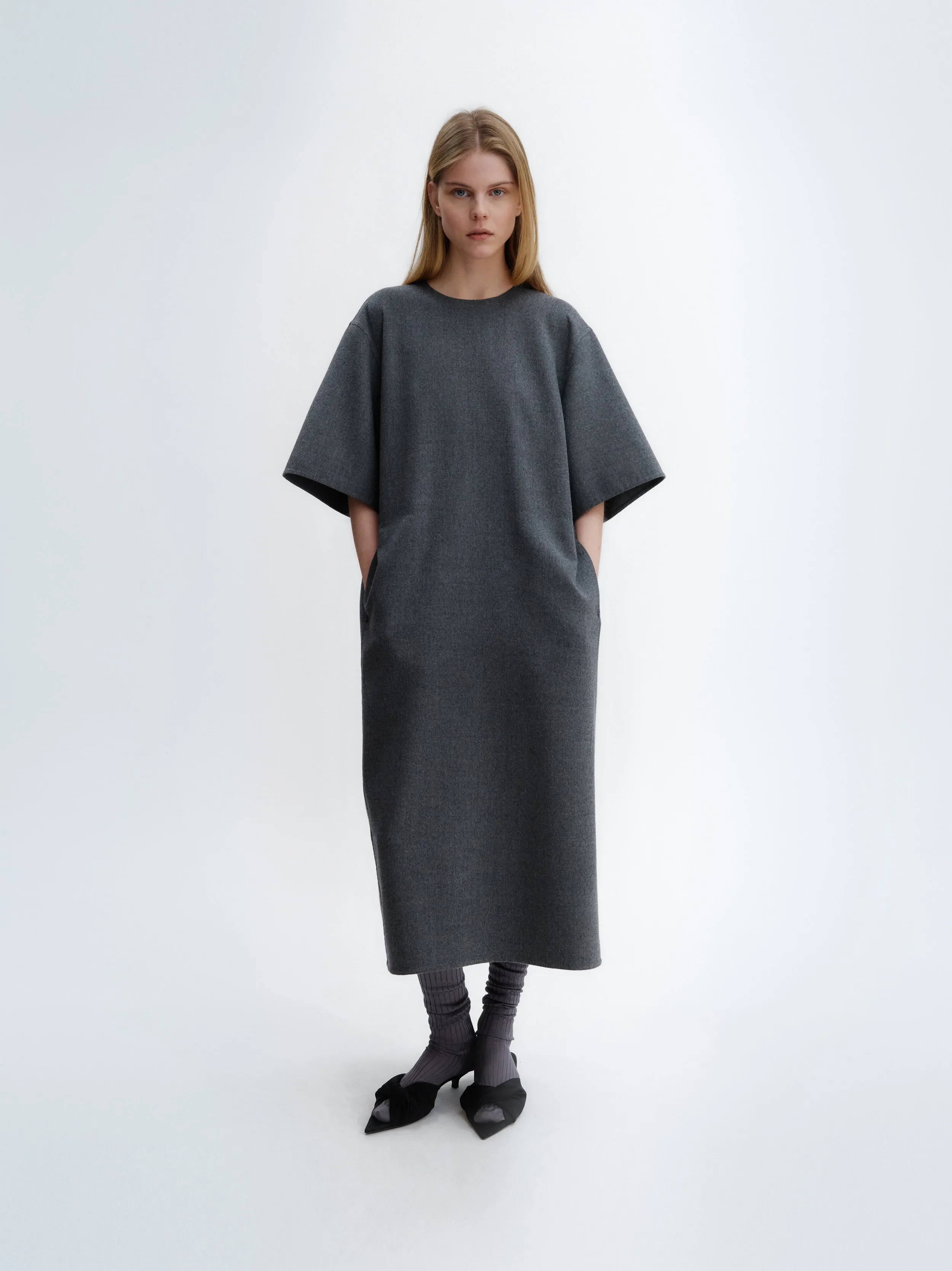 Robe t-shirt en laine légère double face sold by Carven product image thumbnail 3