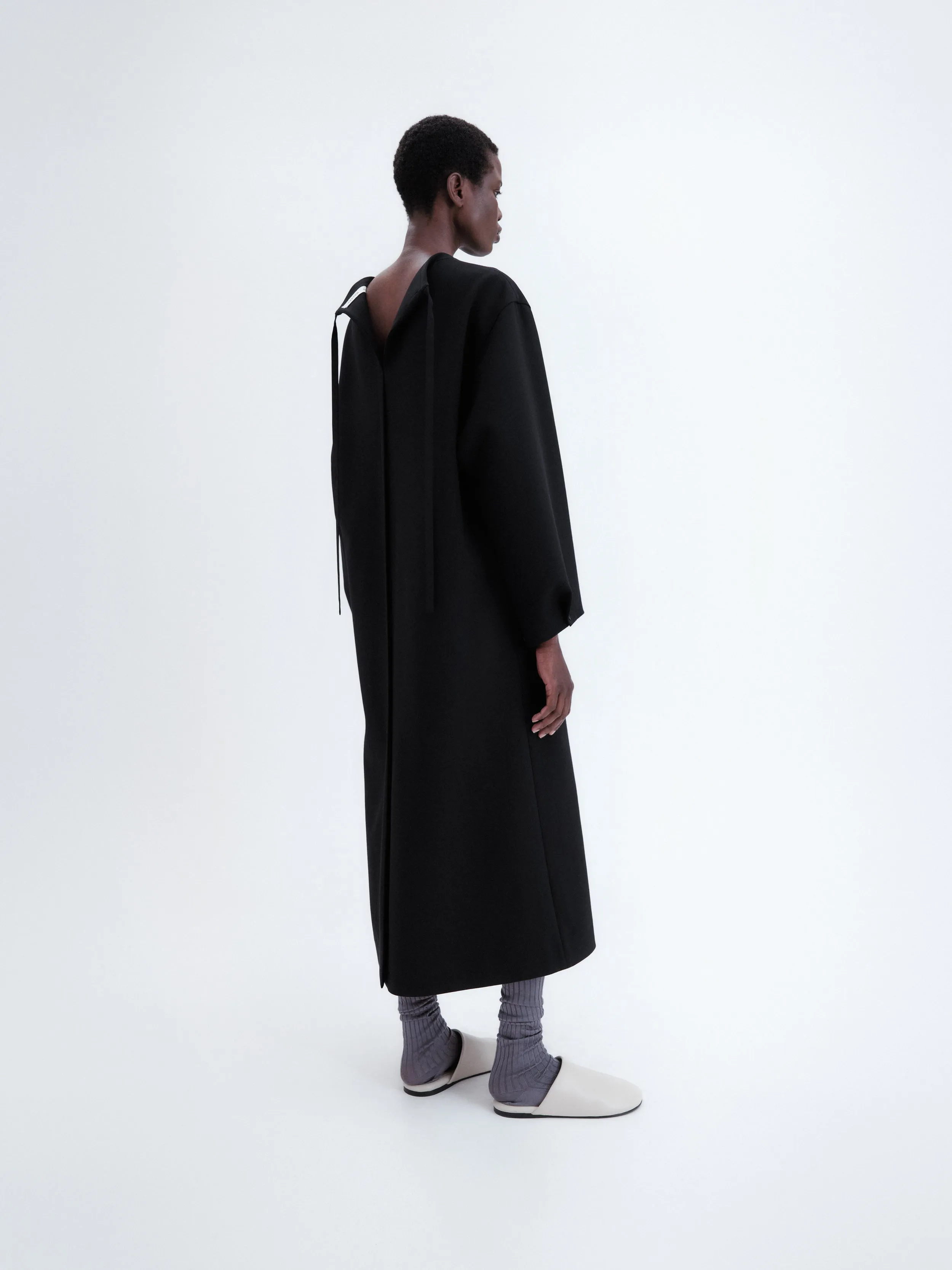 Robe poche brodée en laine double face sold by Carven product image thumbnail 2