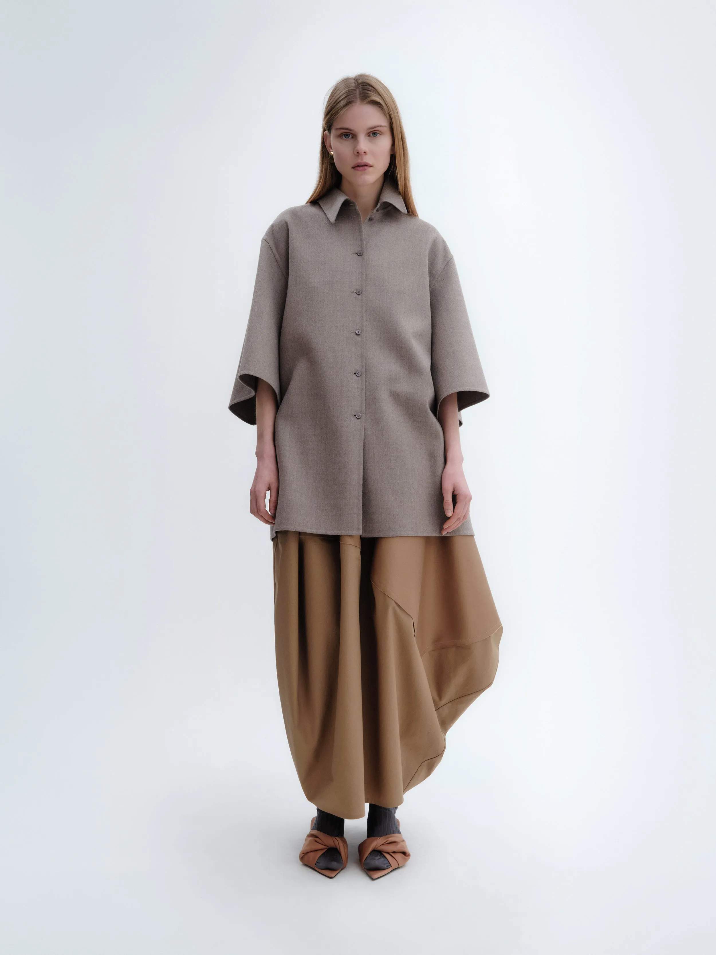 Surchemise manches courtes en laine légère double face sold by Carven product image thumbnail 3