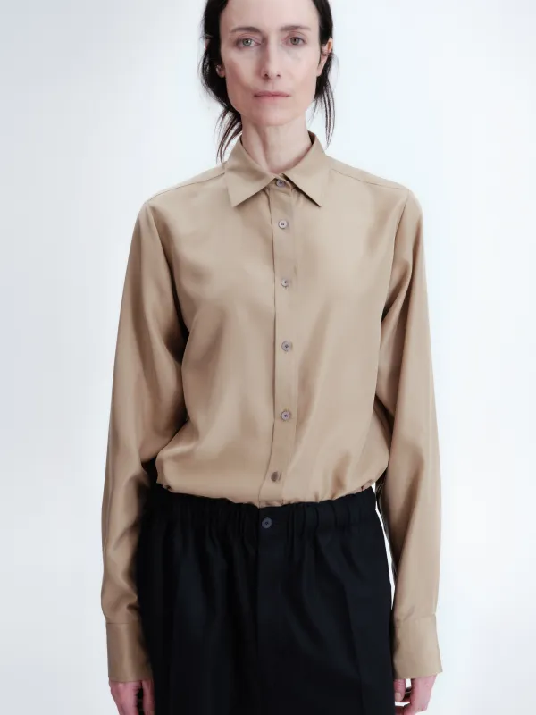 Chemise classique en soie habotai sold by Carven