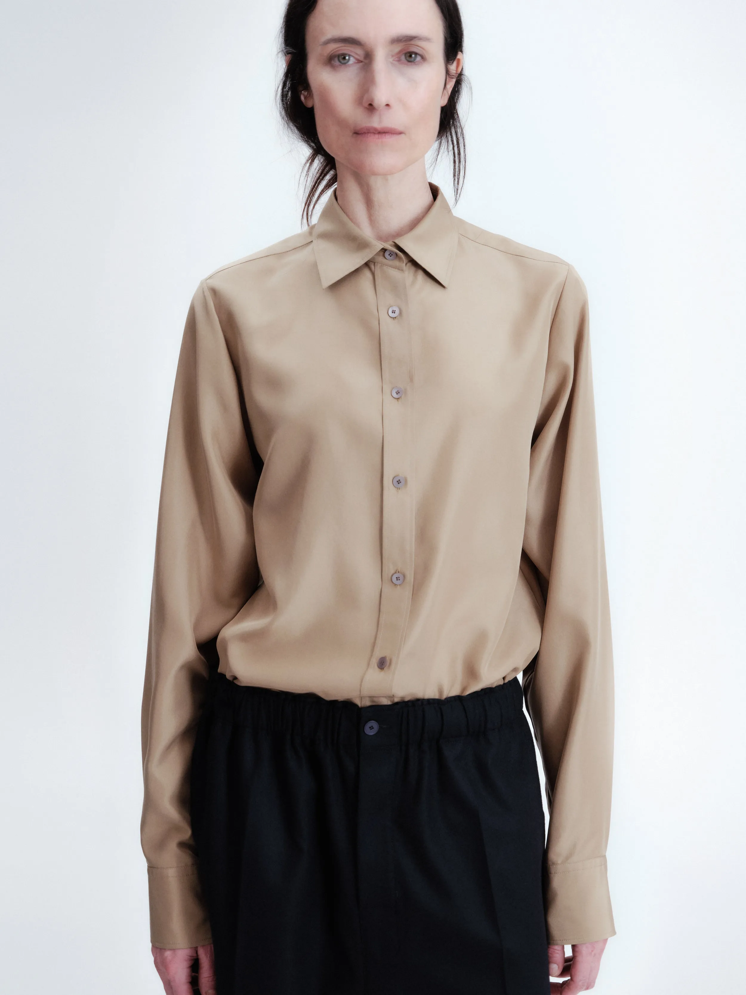 Chemise classique en soie habotai sold by Carven