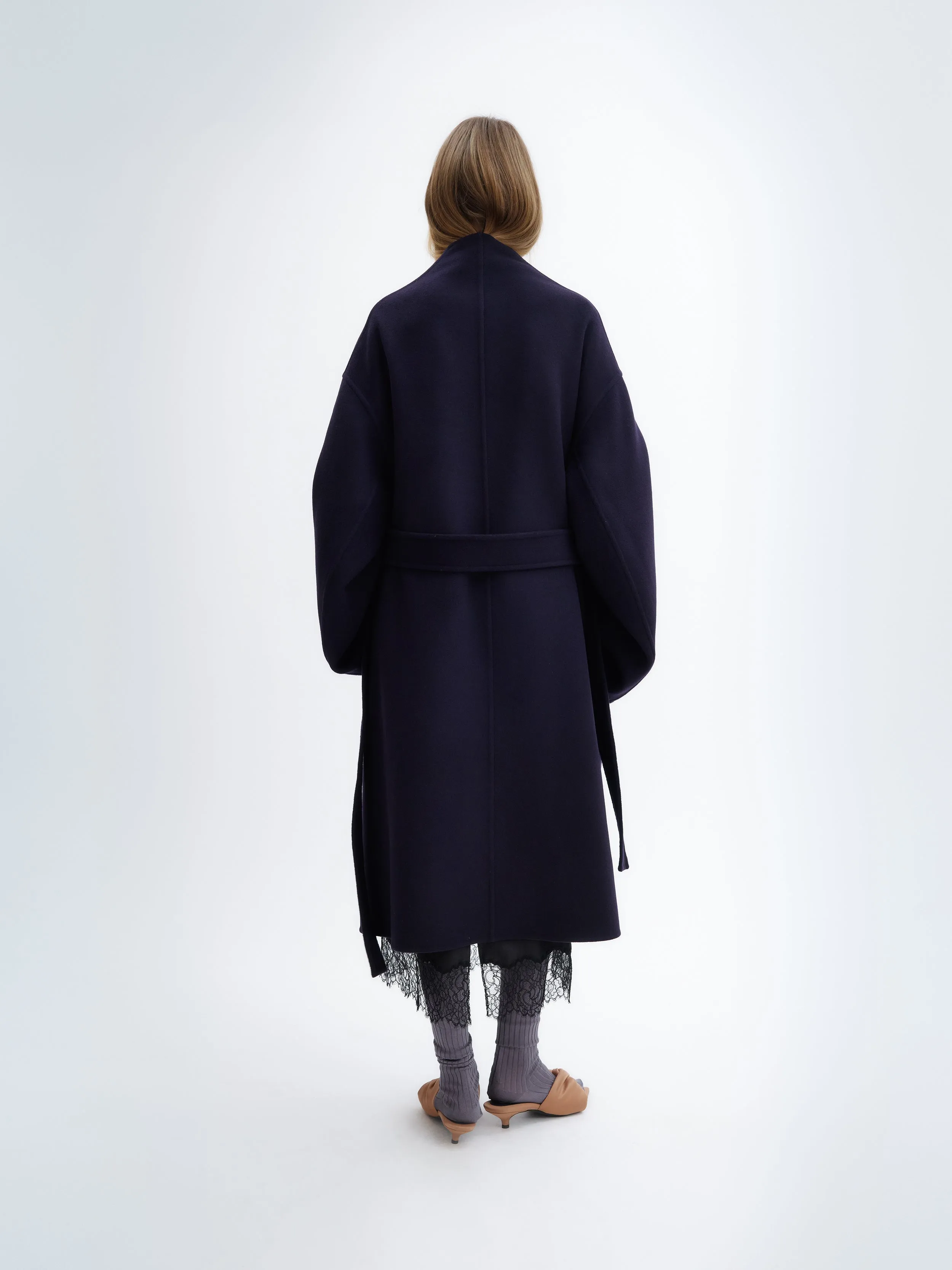 Manteau ceinturé en laine double face bleu nuit sold by Carven product image thumbnail 2