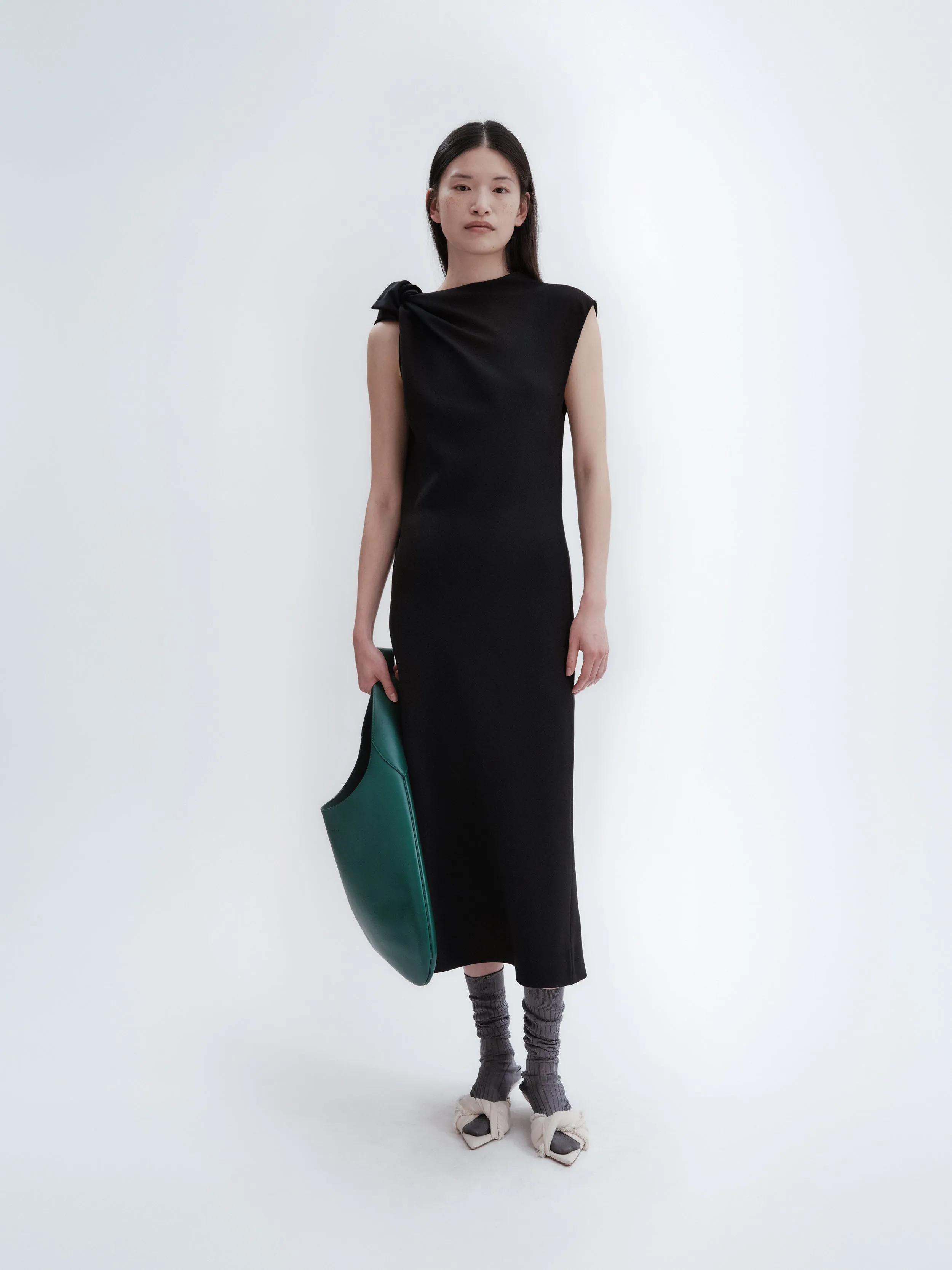Robe à nœud en grain de poudre sold by Carven