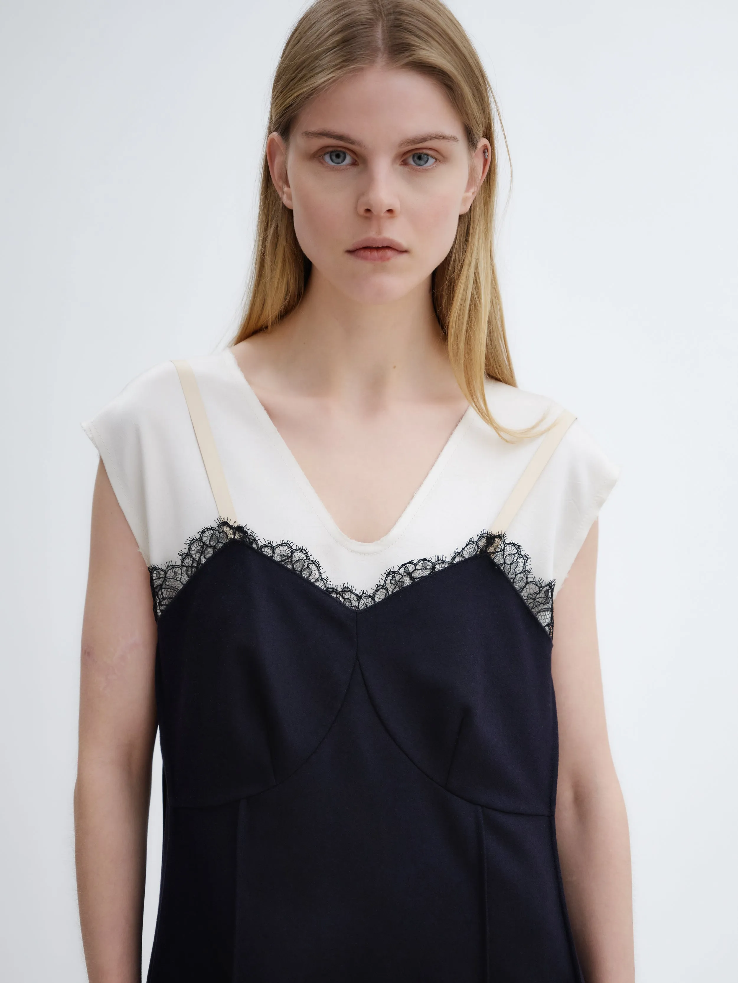 Robe lingerie en flanelle sold by Carven product image thumbnail 4