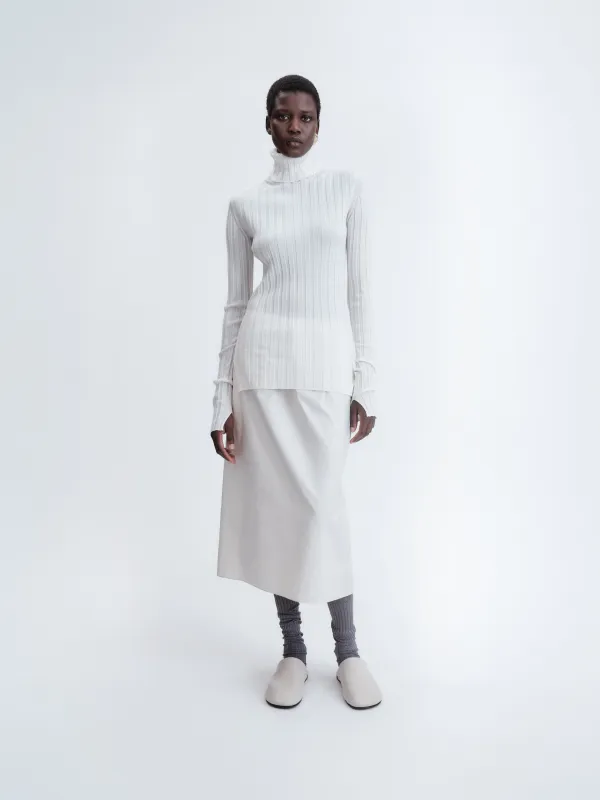 Pull fin col roulé en maille mérinos et soie côtelée made by Carven