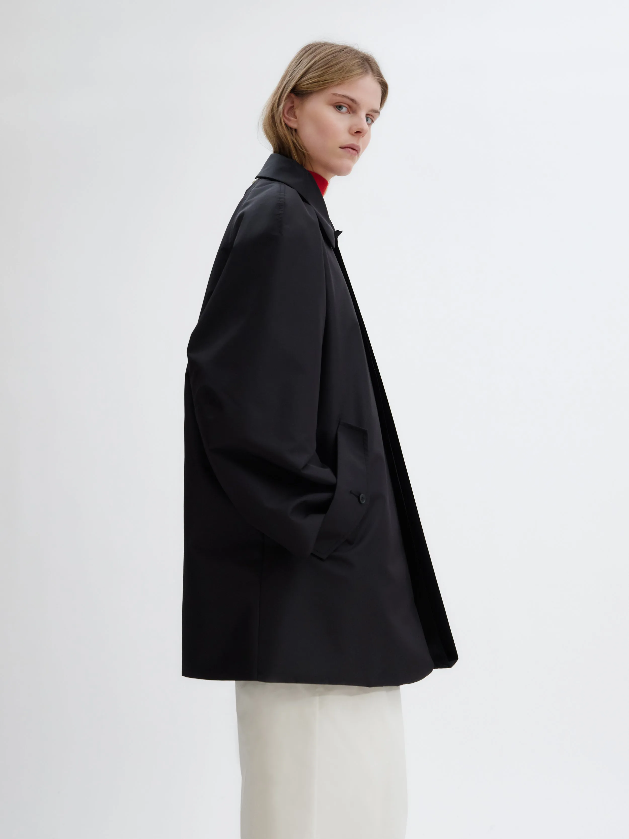 Manteau court en gabardine technique et taffetas sold by Carven product image thumbnail 3