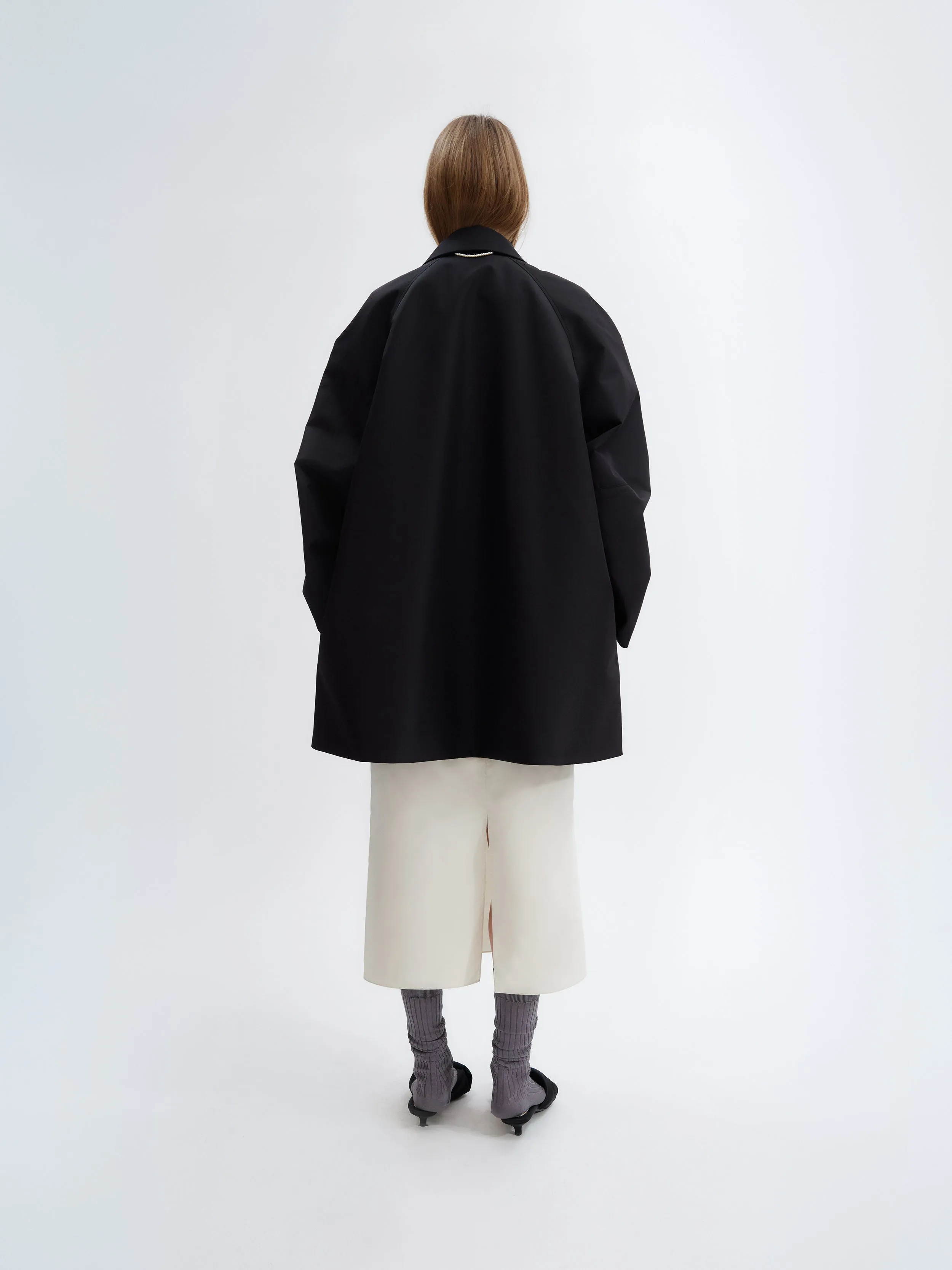 Manteau court en gabardine technique et taffetas sold by Carven product image thumbnail 4