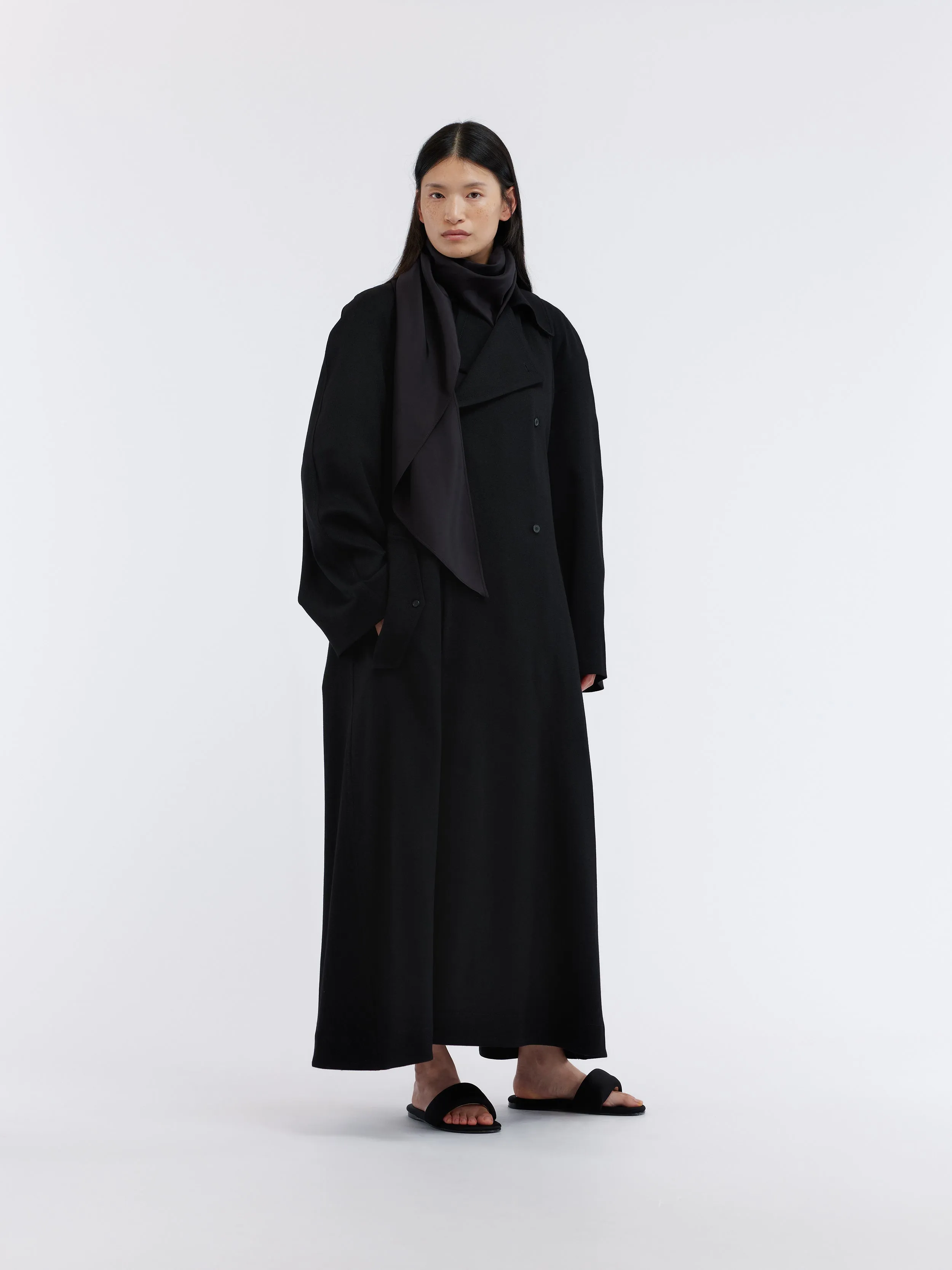 Trench foulard en crêpe de laine sold by Carven