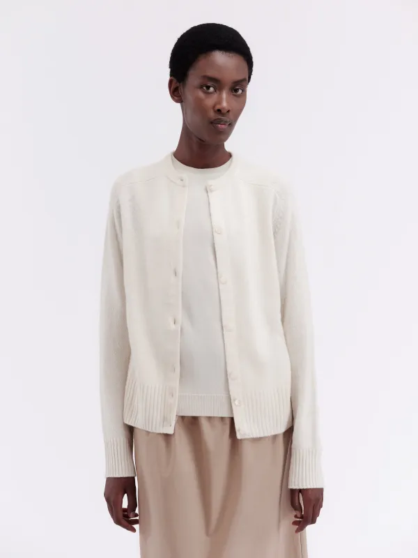 Cardigan trompe-l'œil en cachemire sold by Carven