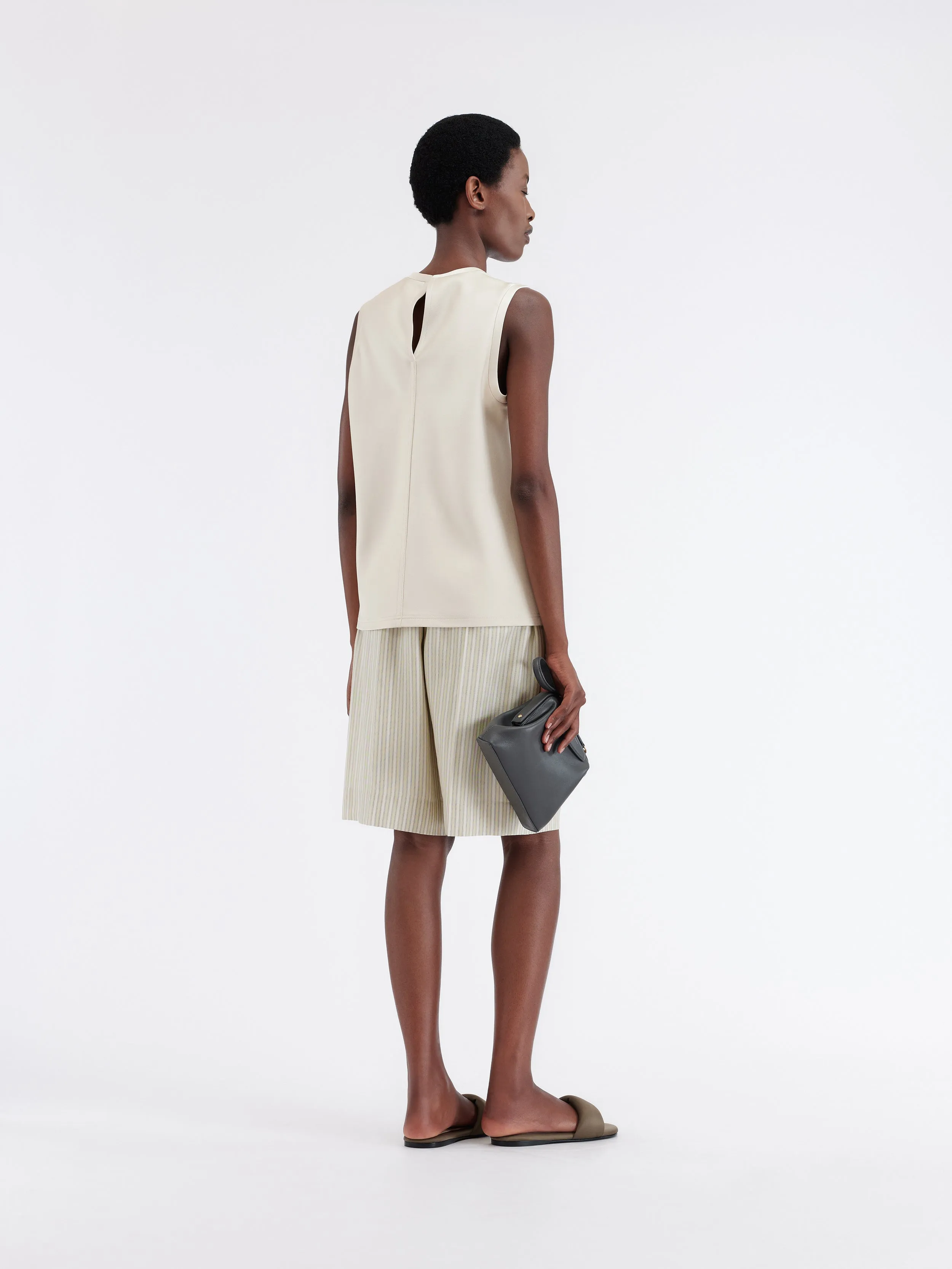 Short taille élastiquée en soie sold by Carven product image thumbnail 4