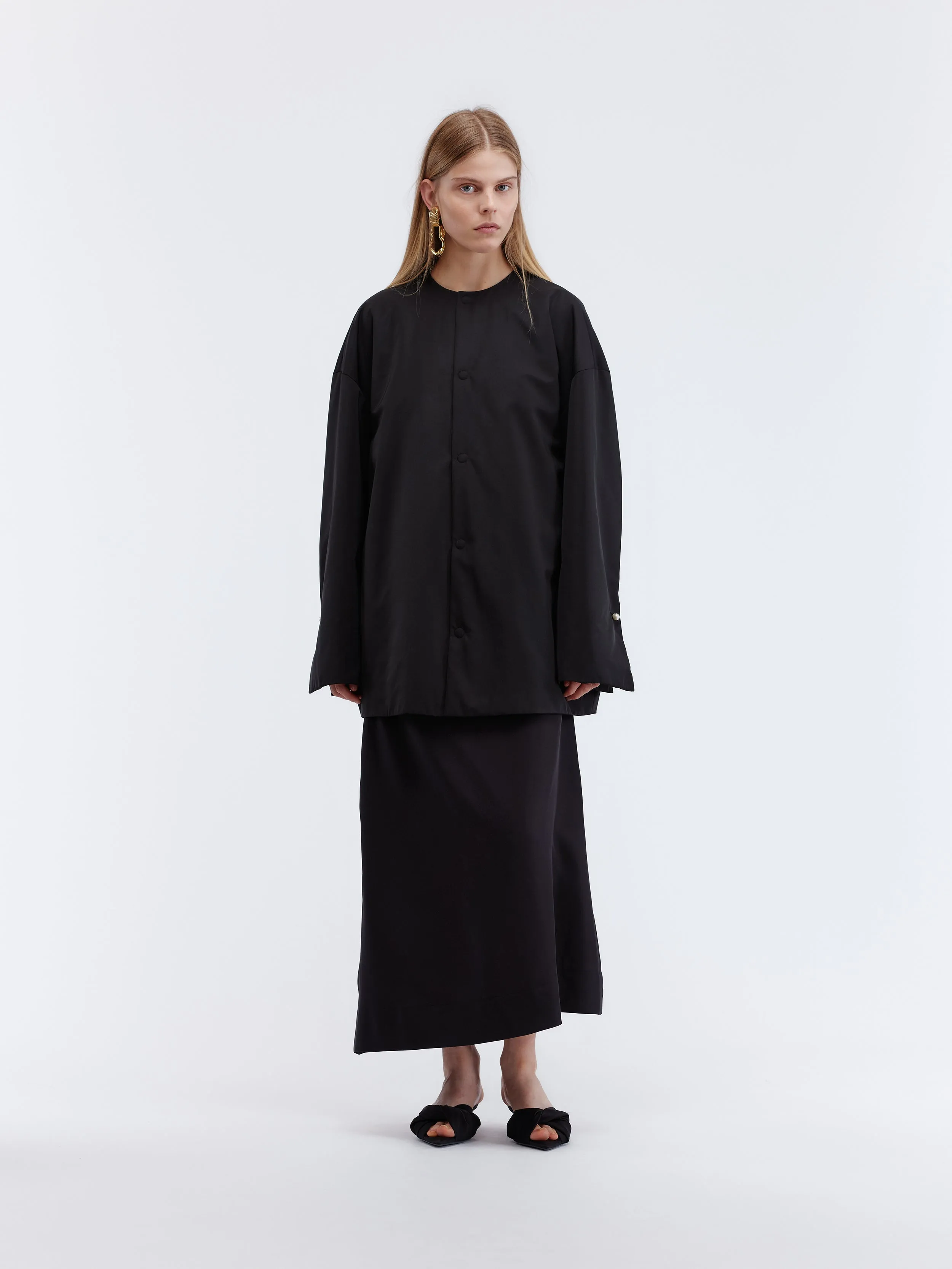 Manteau court ouatiné en duchesse sold by Carven