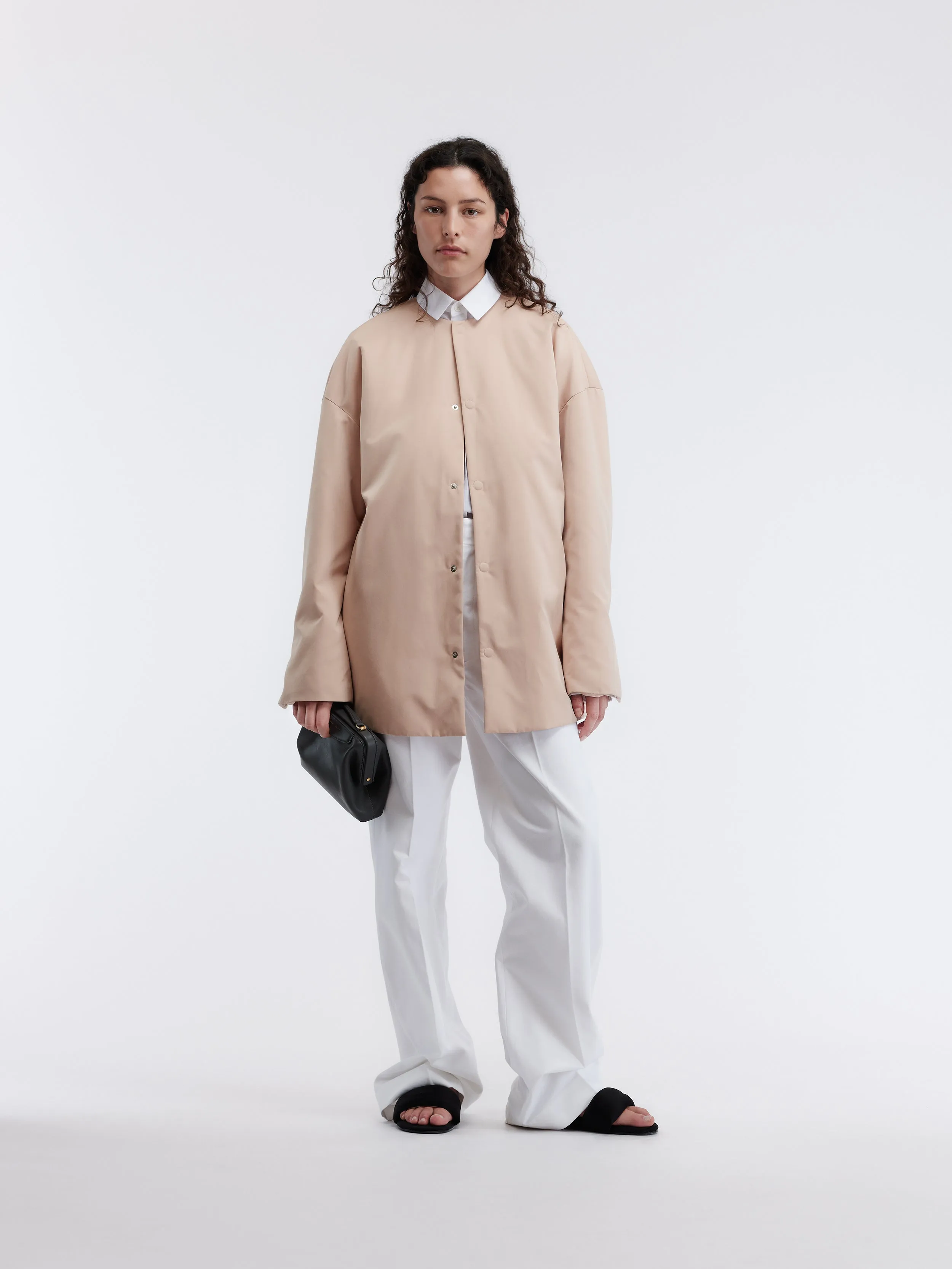 Manteau court ouatiné en duchesse sold by Carven