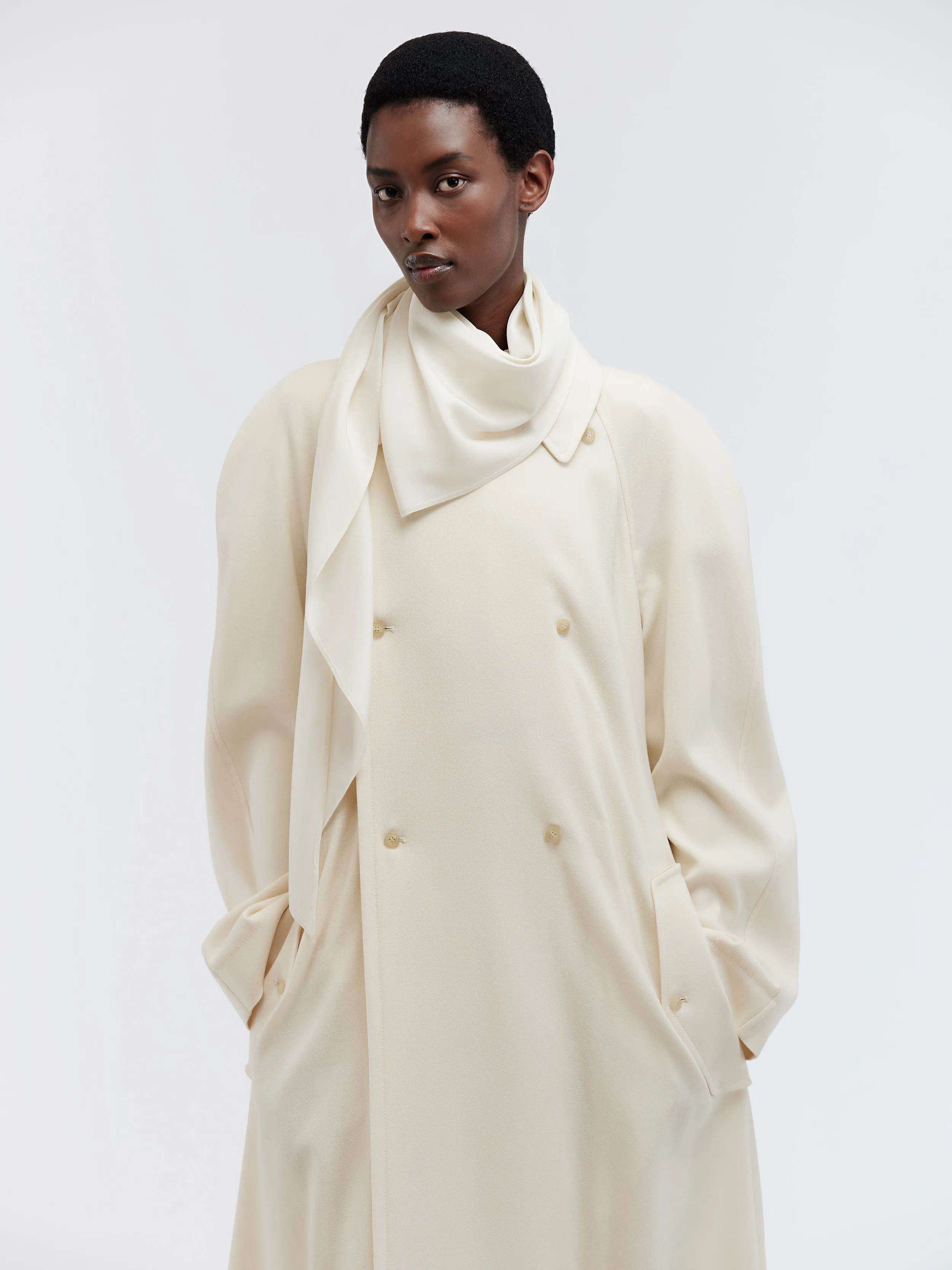 Trench foulard en crêpe de laine sold by Carven product image thumbnail 2