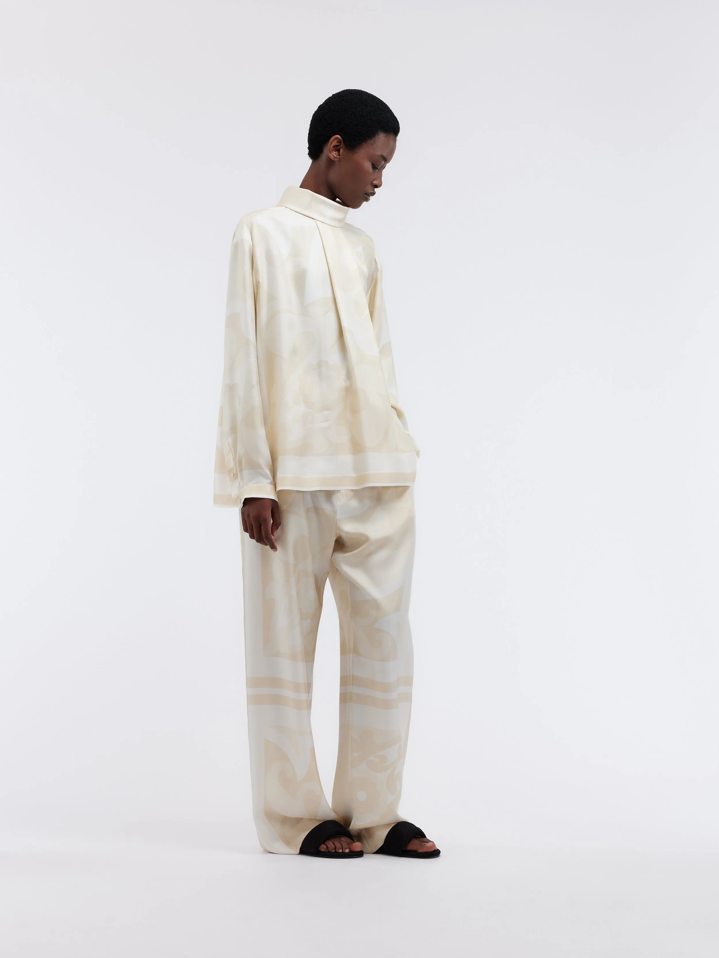 Blouse col montant en soie habotai sold by Carven product image thumbnail 4