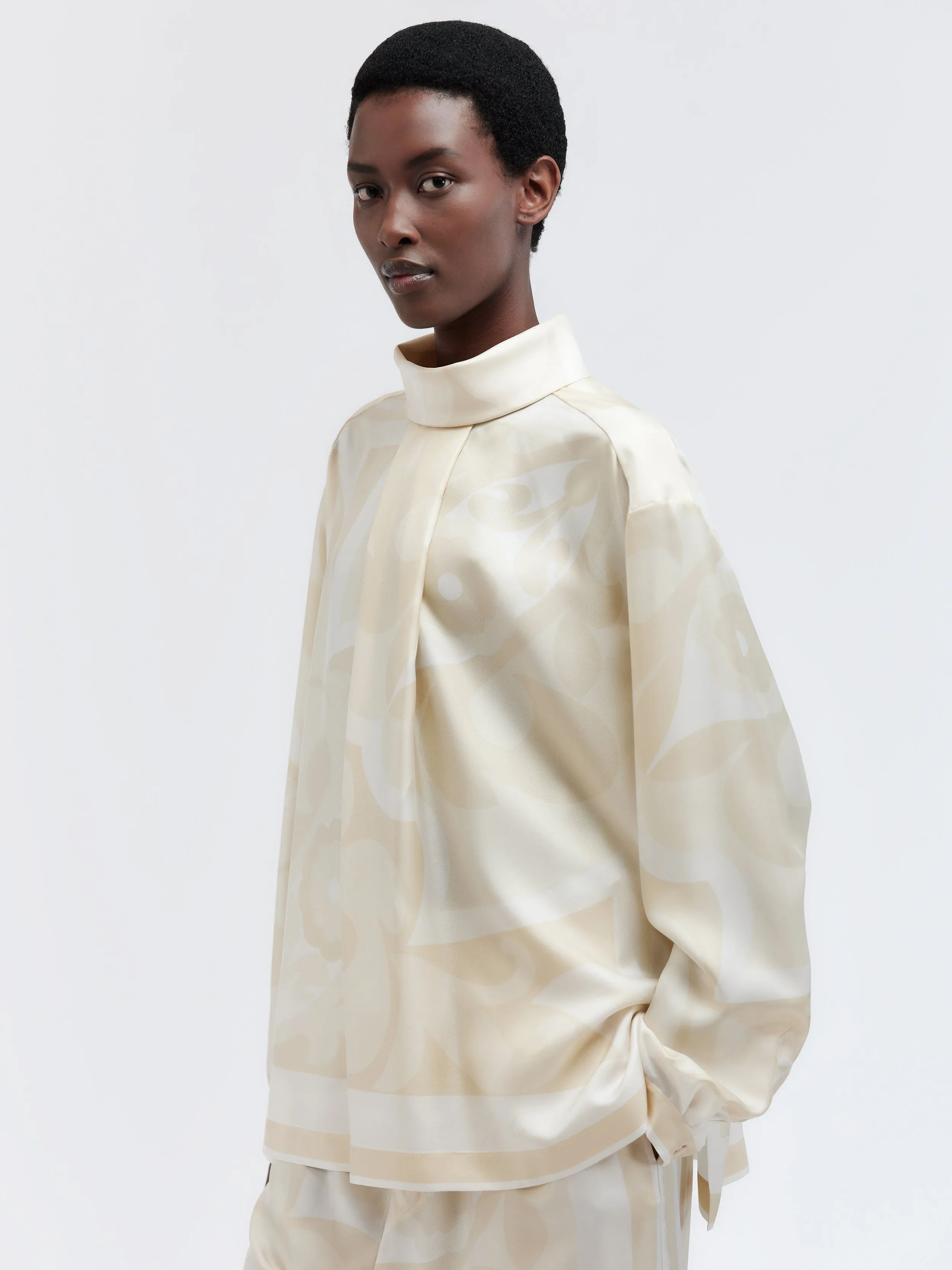 Blouse col montant en soie habotai sold by Carven product image thumbnail 3