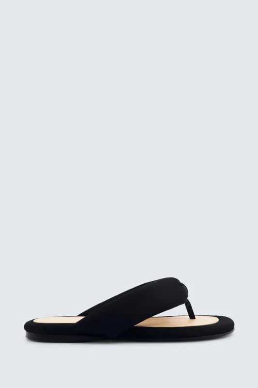 Sandale Garnier ouatinée en satin mat made by Carven
