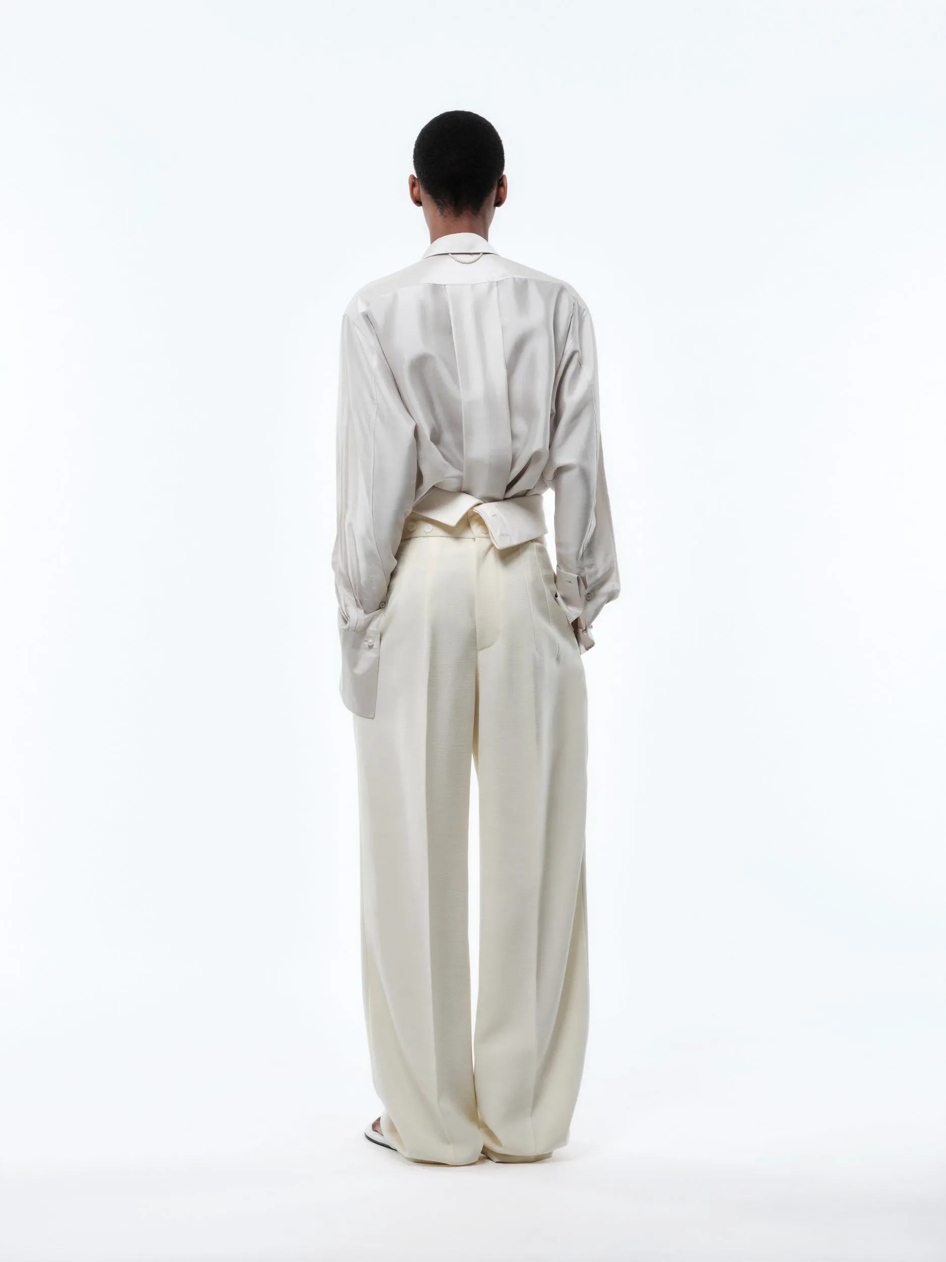 Chemise longue en drap de soie sold by Carven product image thumbnail 3