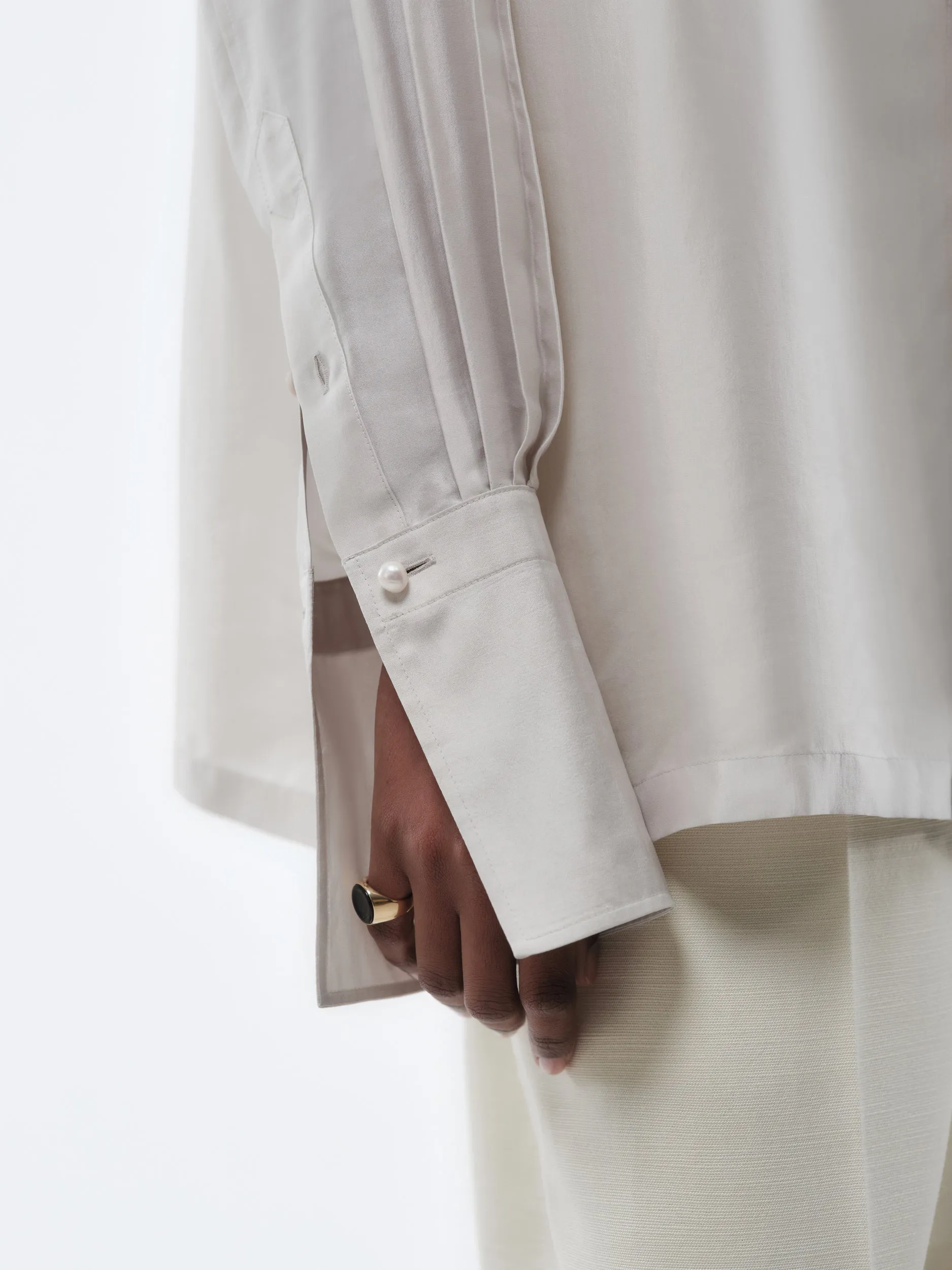 Chemise longue en drap de soie sold by Carven product image thumbnail 4