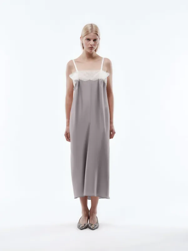 Robe en dentelle en soie habotai made by Carven