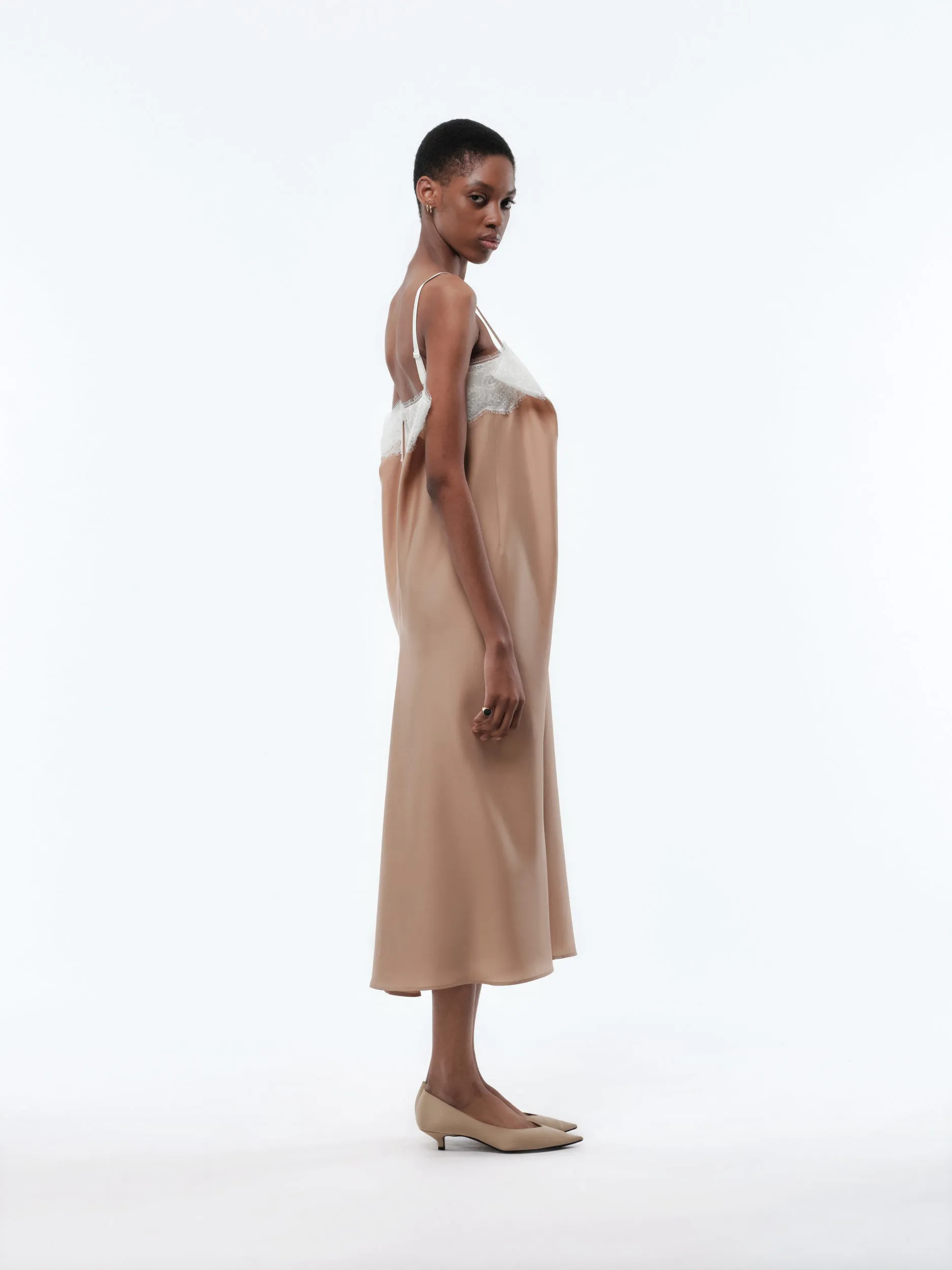 Robe en dentelle en soie habotai sold by Carven product image thumbnail 3