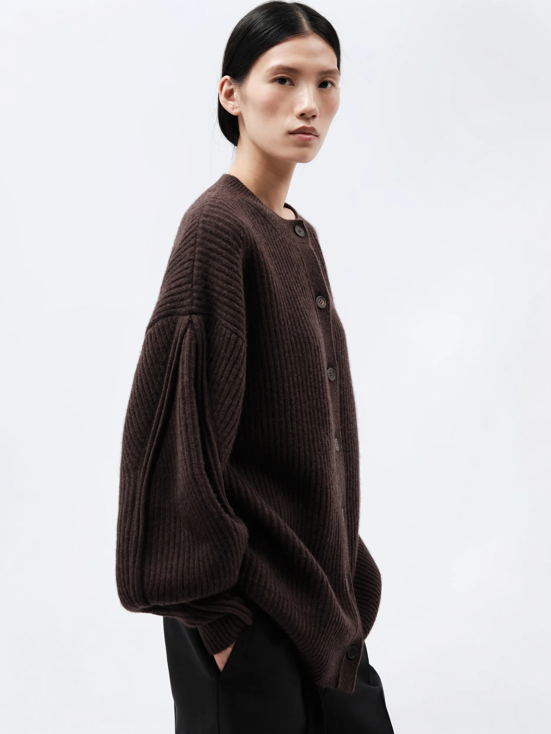Cardigan oversize en cachemire côtelé épais sold by Carven product image thumbnail 3
