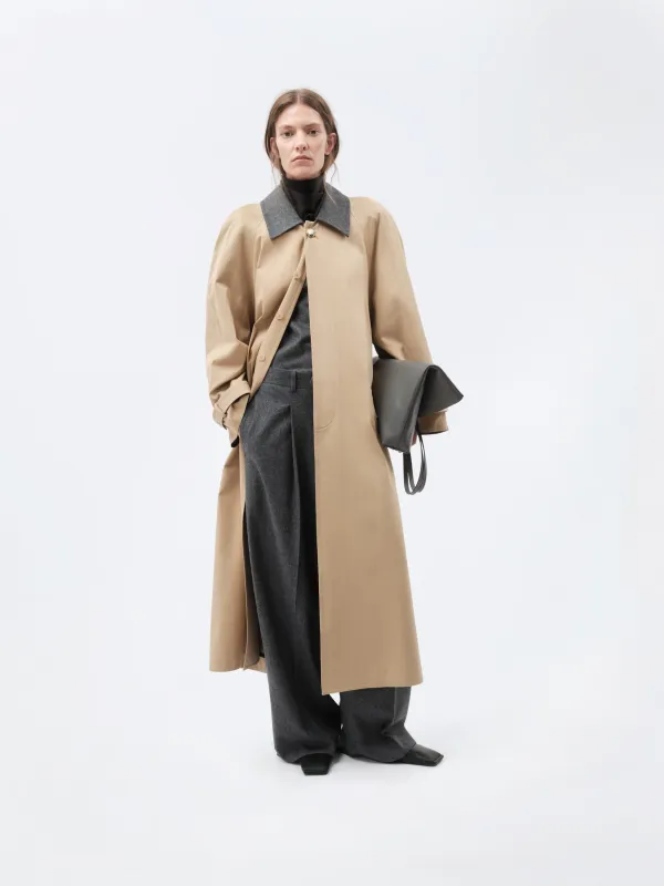 Pardessus en satin de coton et soie made by Carven